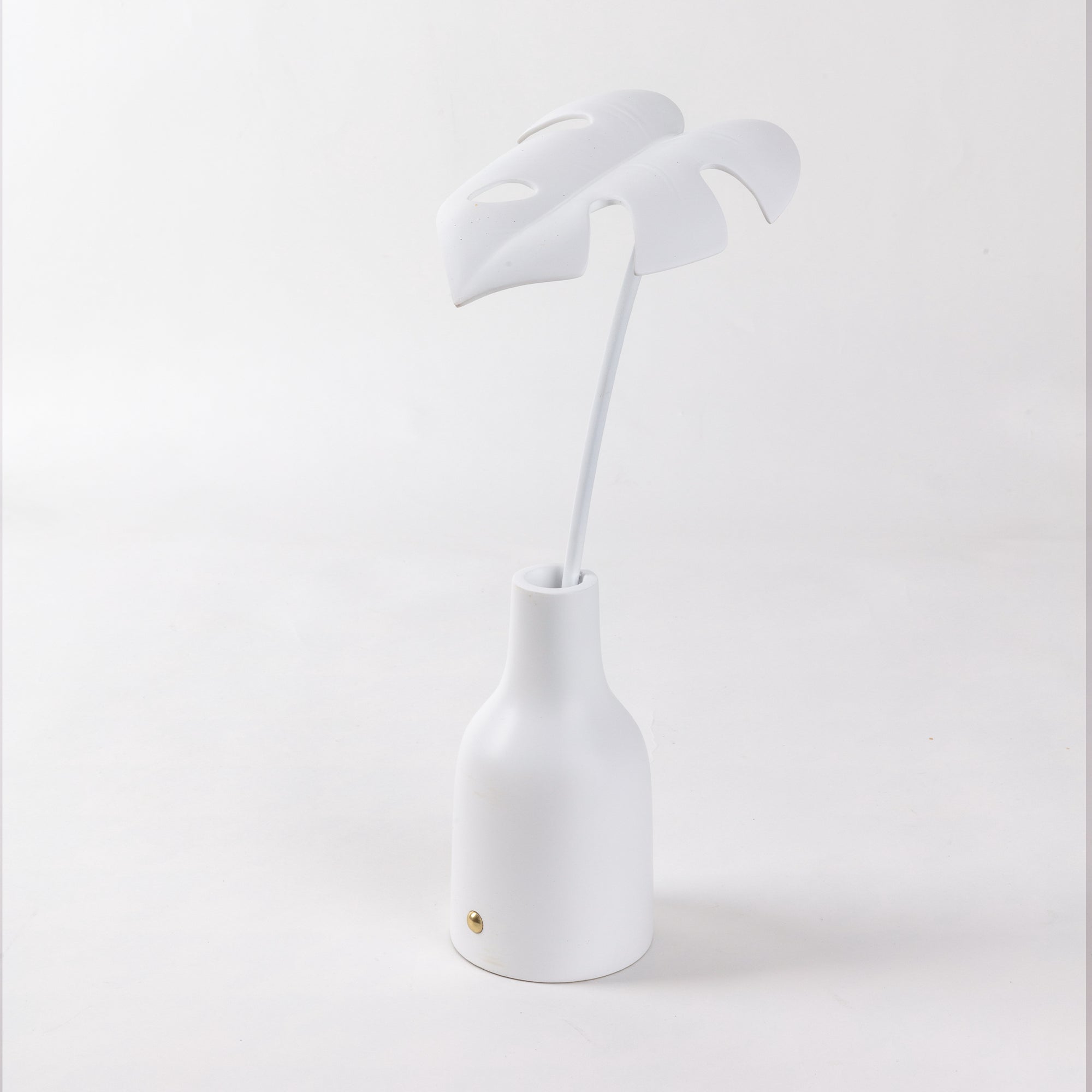 Leaf Light Delicio by DEKOR - Resin Society