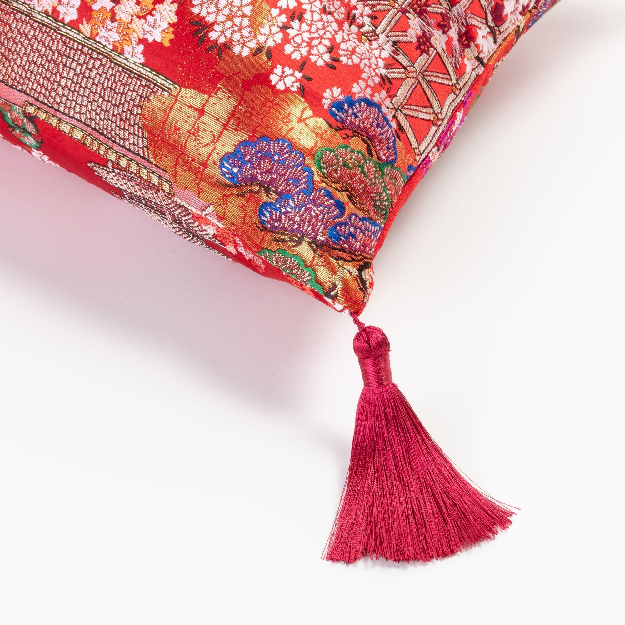 Hybrid Cushion Pirra detail image - Resin Society