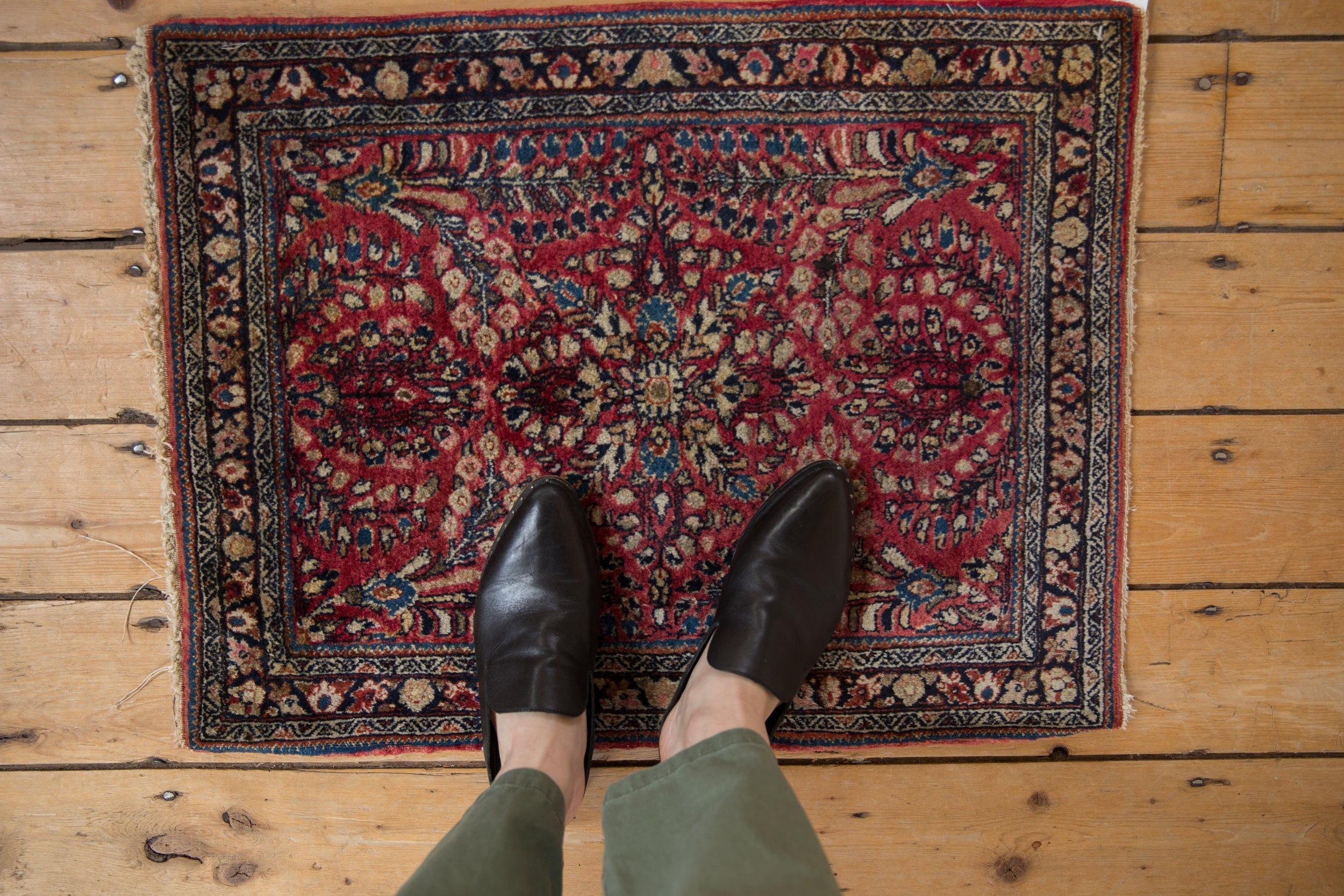 2x2.5 Vintage American Sarouk Square Rug Mat
