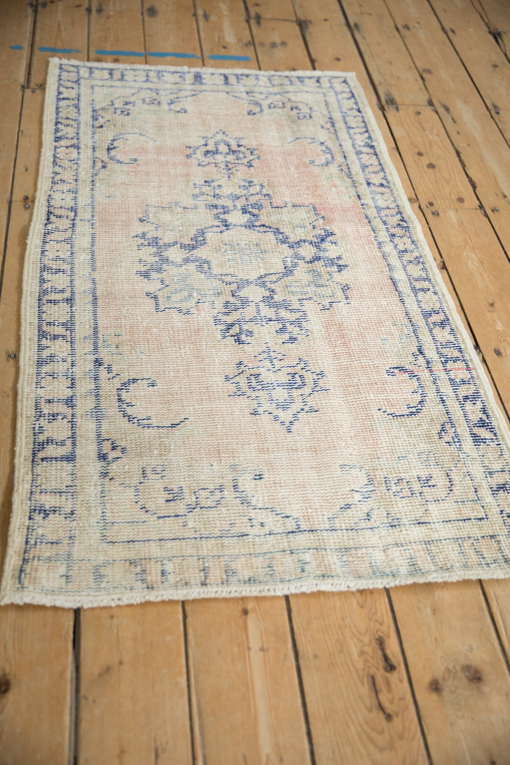 2.5x4.5 Vintage Distressed Oushak Rug