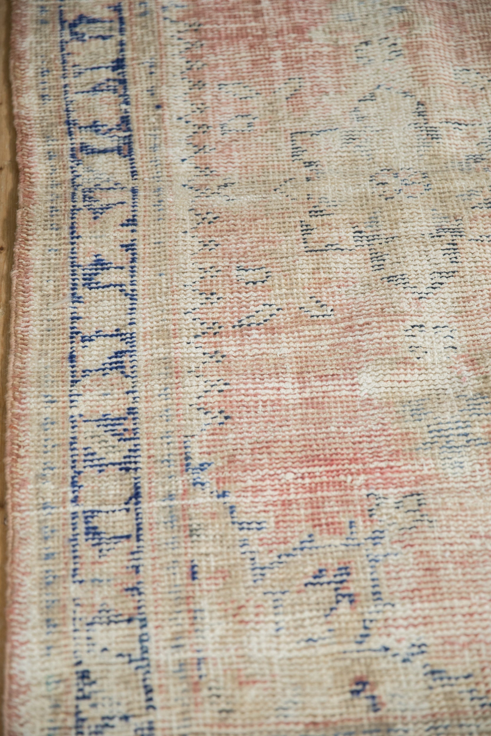 2.5x4.5 Vintage Distressed Oushak Rug