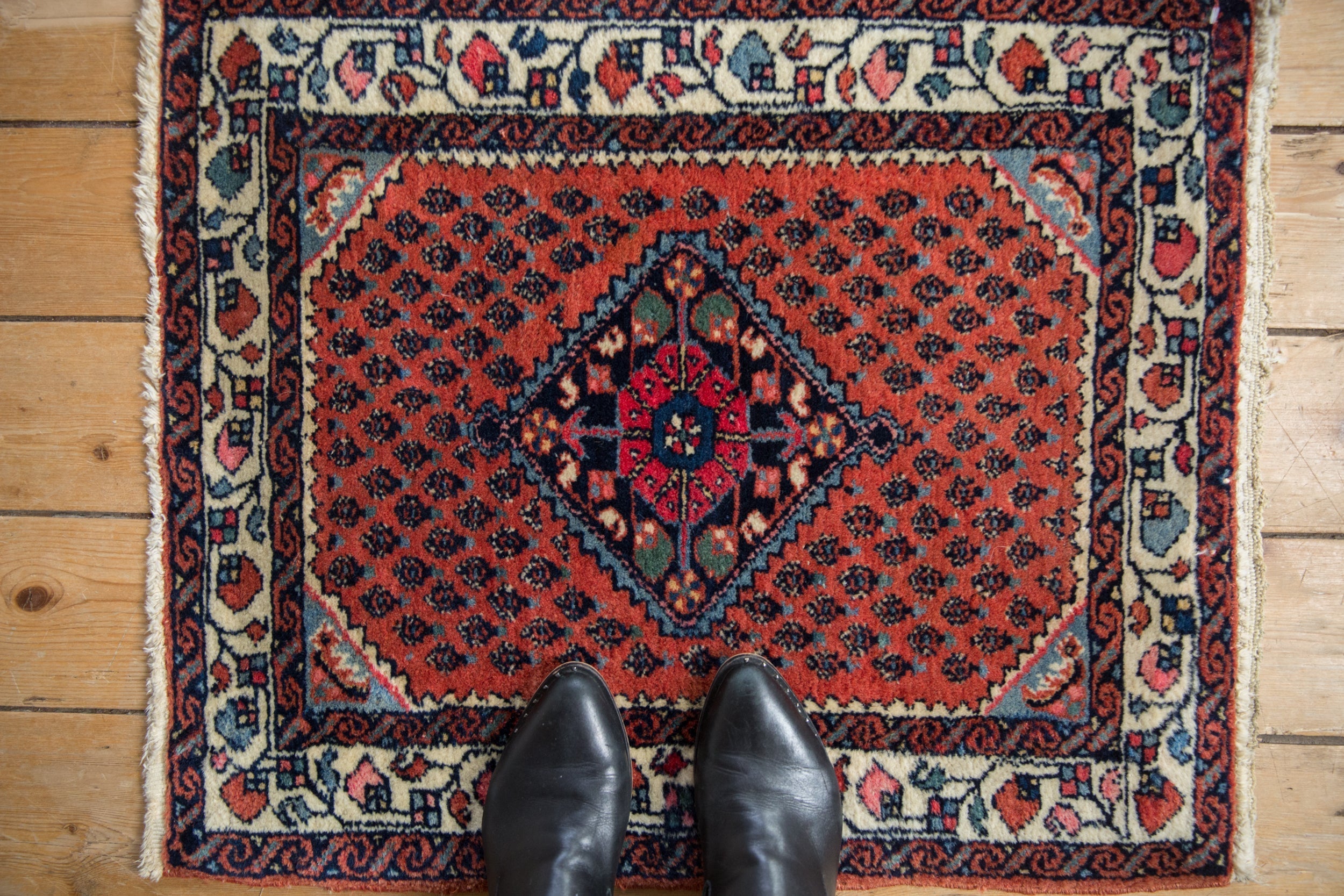 2x2.5 Vintage Engelas Square Rug Mat