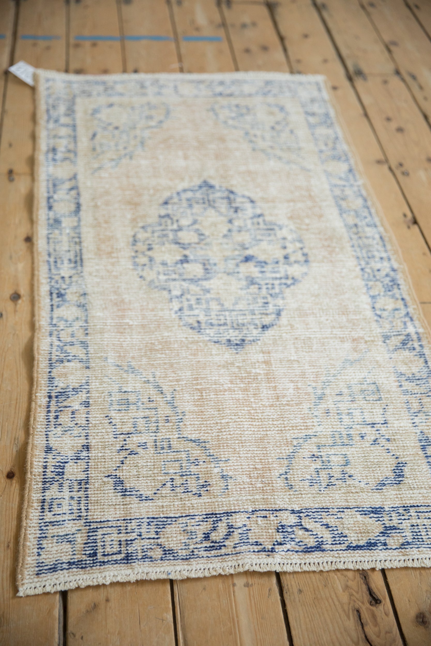 2.5x4.5 Vintage Distressed Oushak Rug