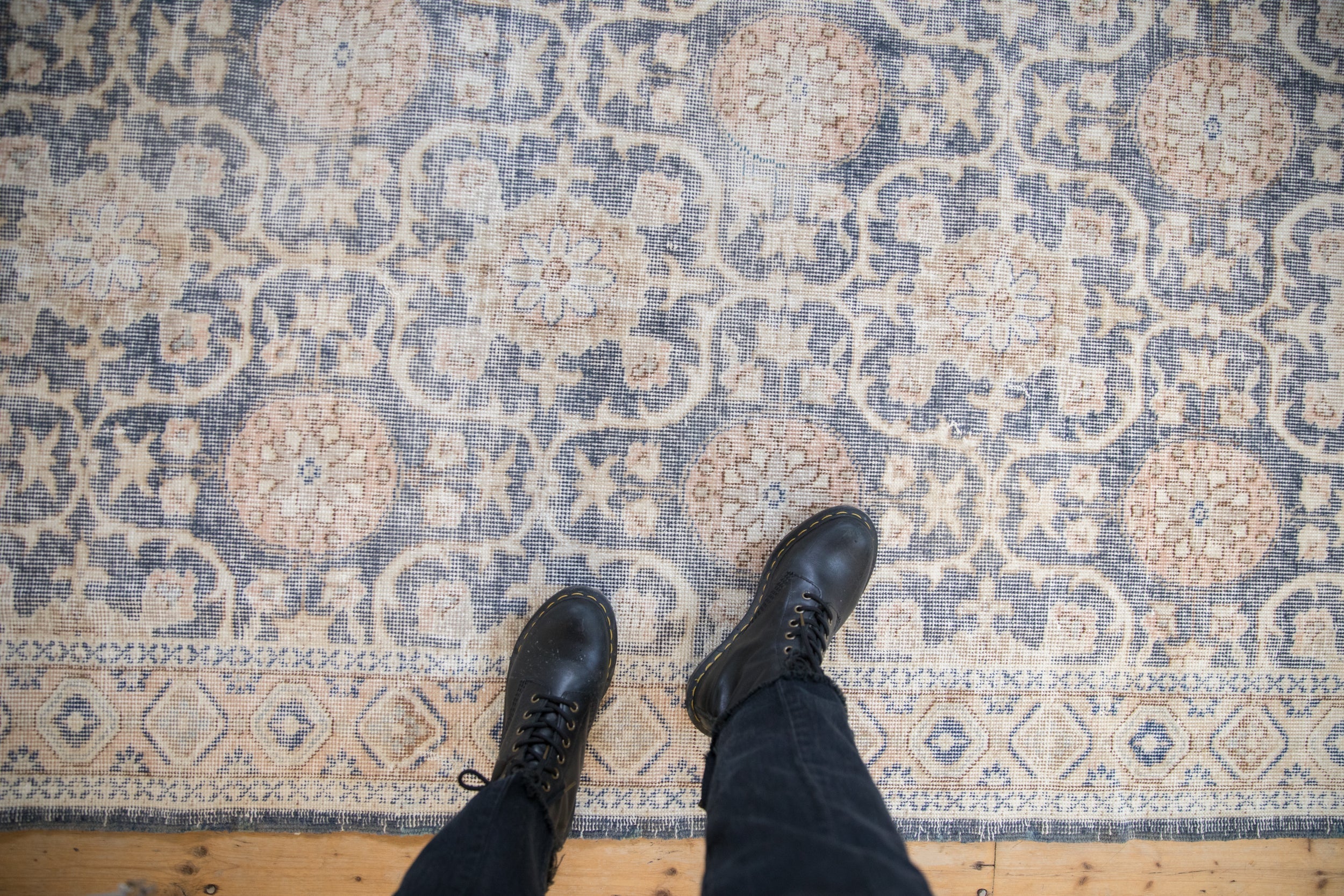 4x7 Vintage Distressed Sparta Rug