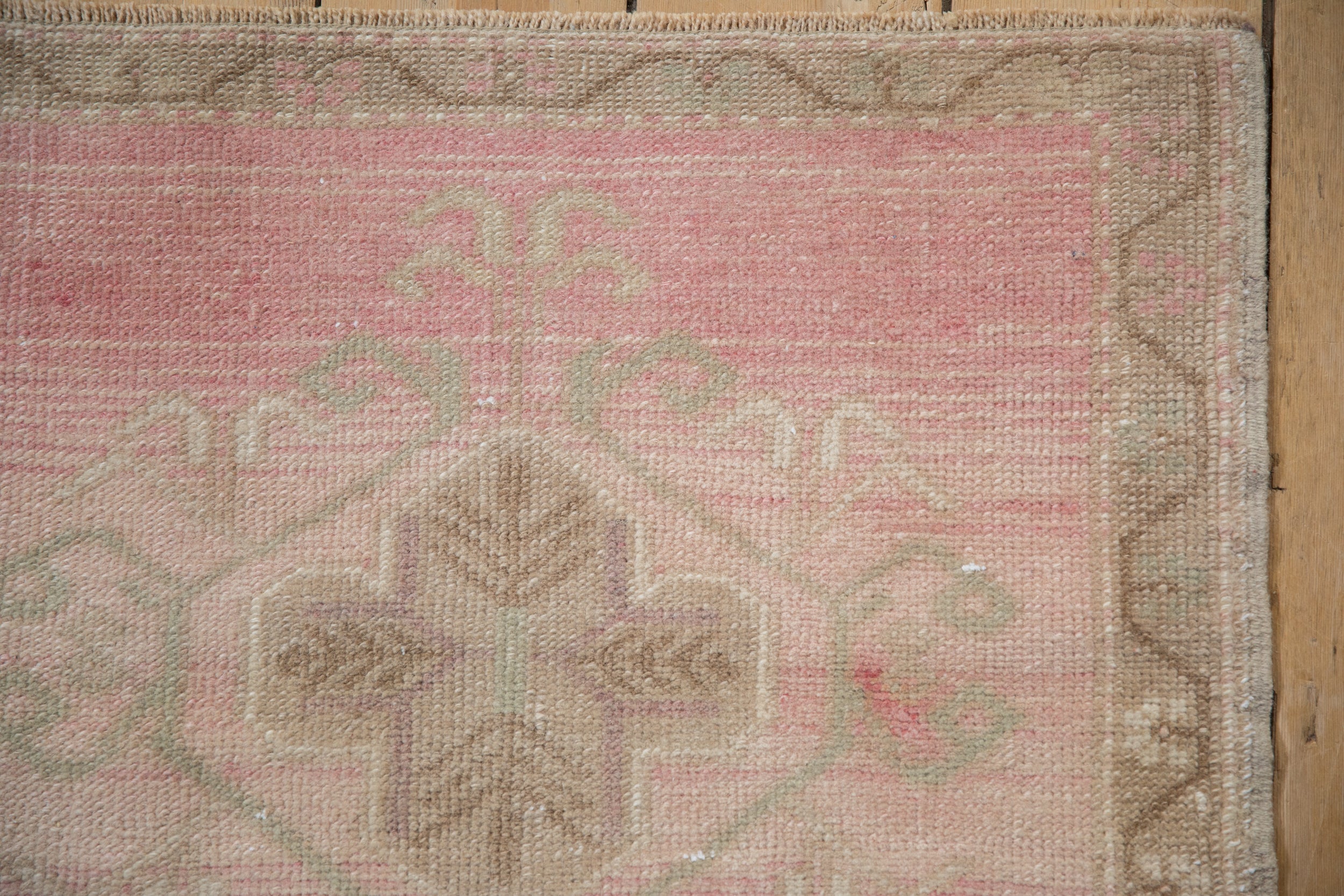 2x2.5 Vintage Distressed Oushak Square Rug Mat