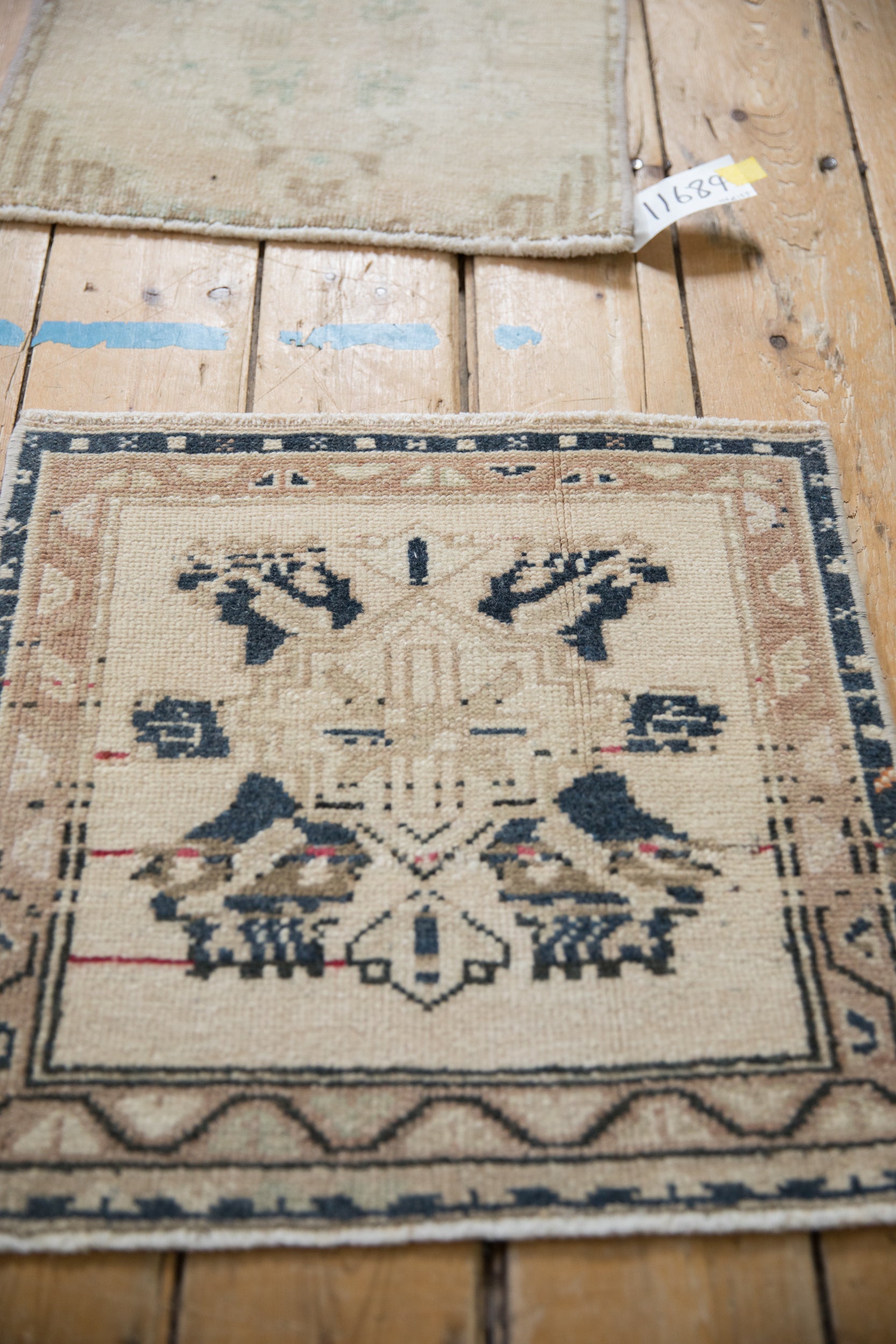 1.5x1.5 Vintage Distressed Oushak Square Rug Mat