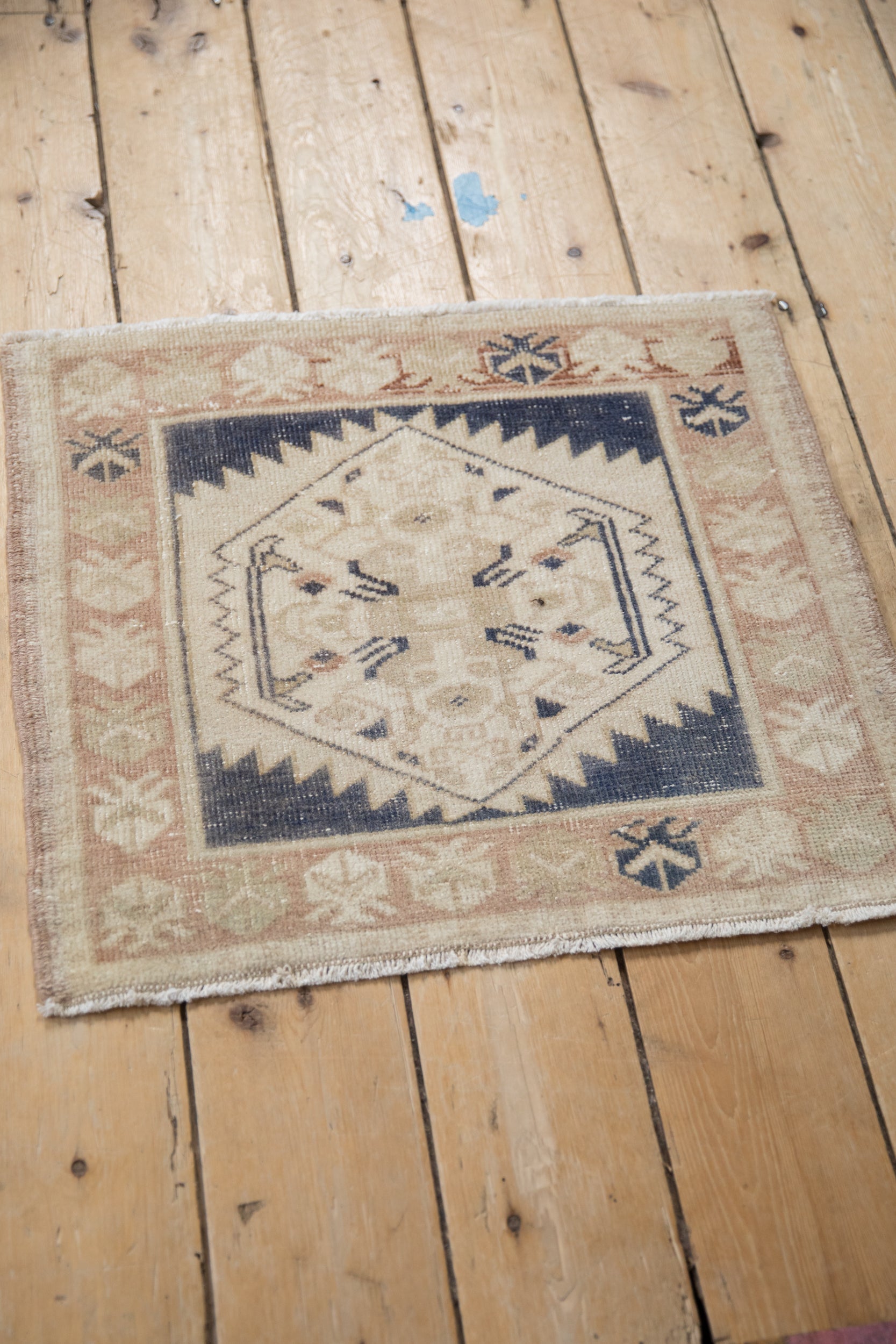 2x2 Vintage Distressed Oushak Square Rug Mat