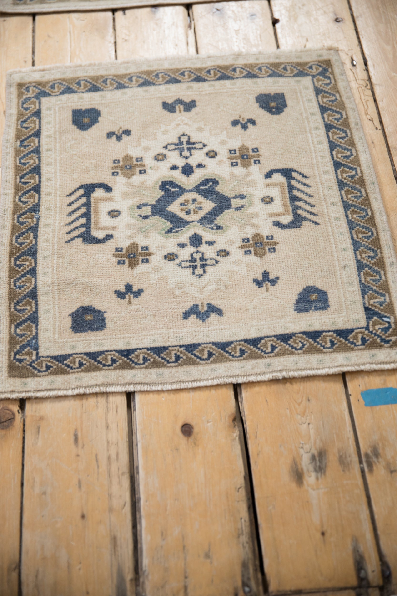 2x2 Vintage Distressed Oushak Square Rug Mat
