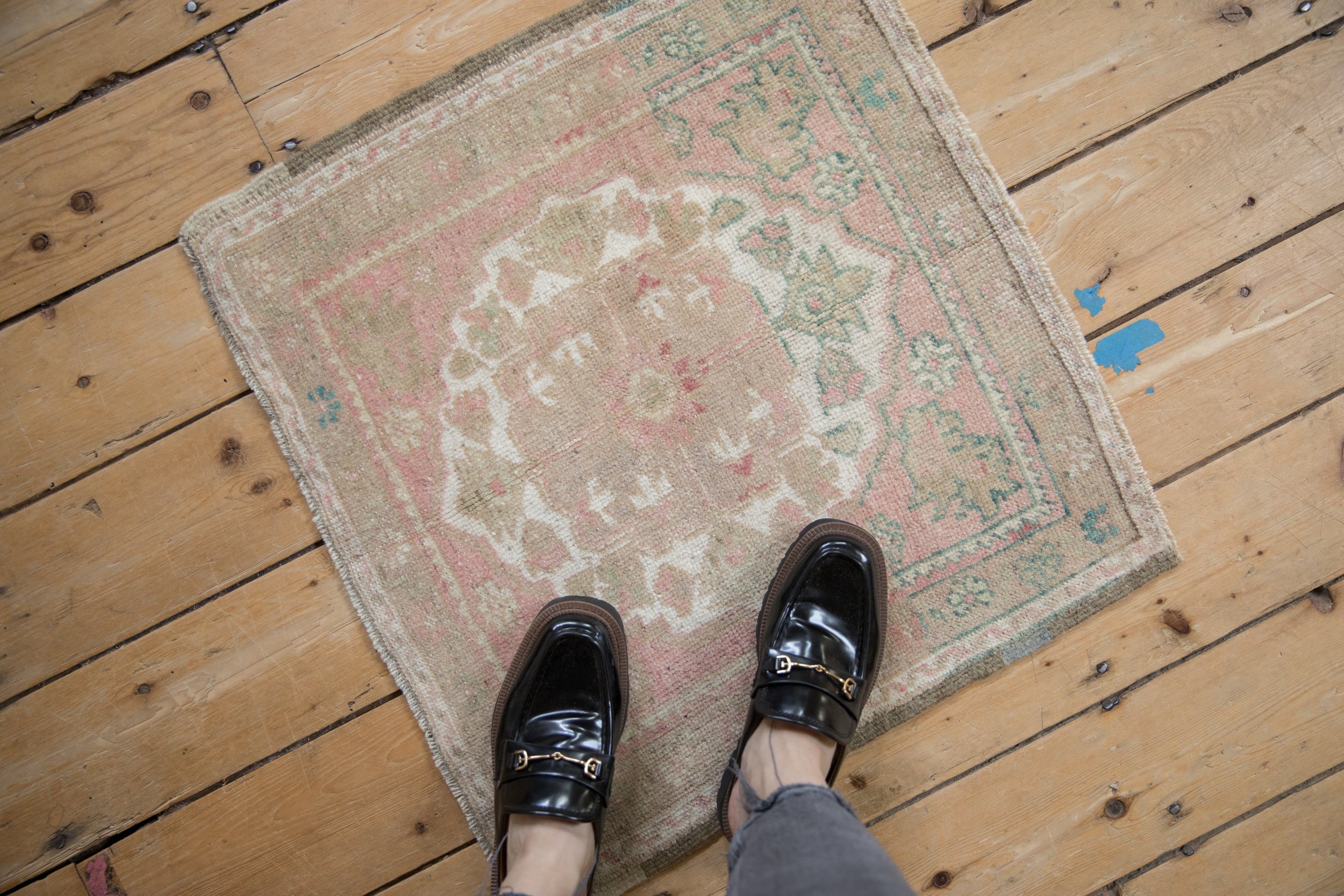 2x2 Vintage Distressed Oushak Square Rug Mat