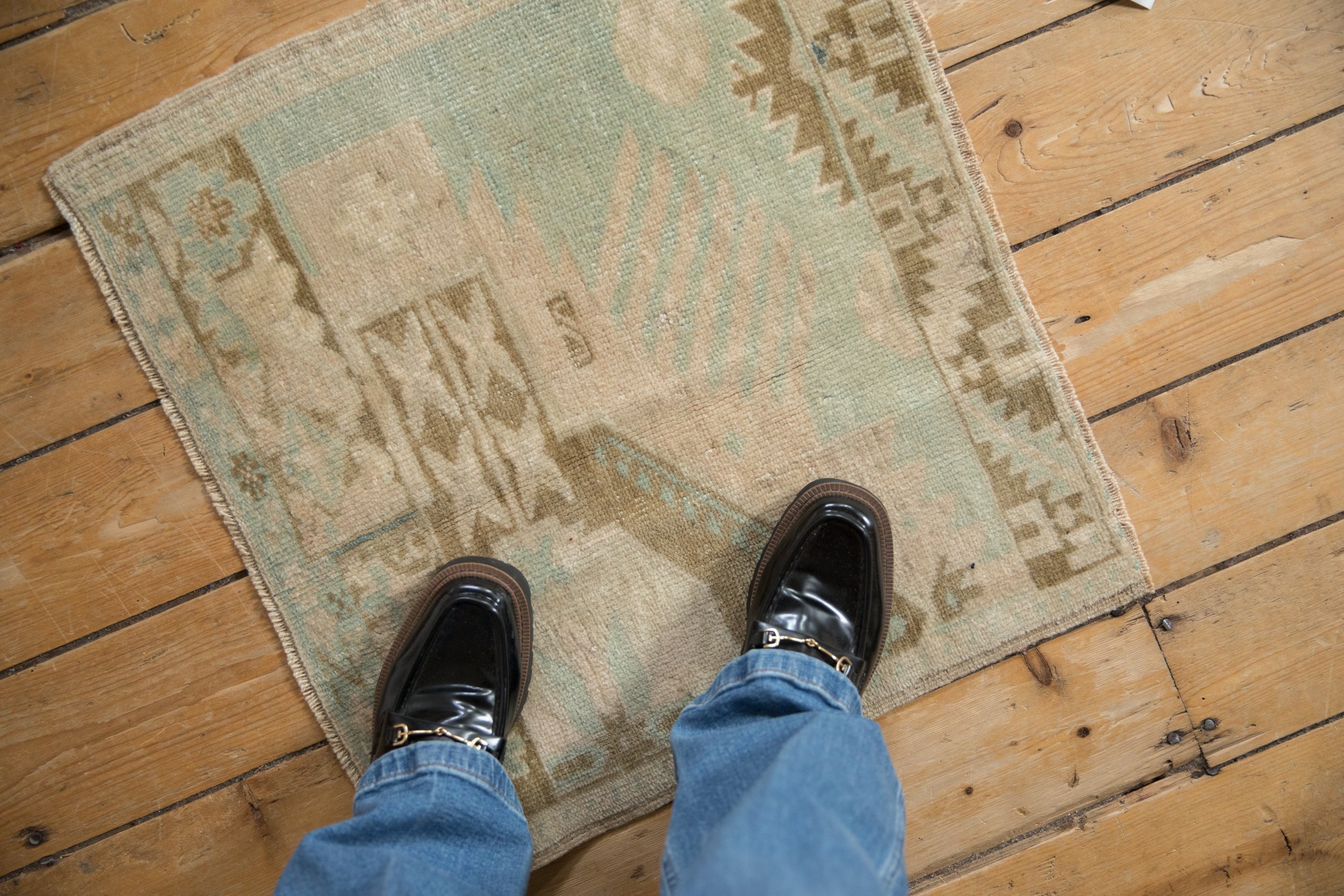 2x2 Vintage Distressed Oushak Square Rug Mat