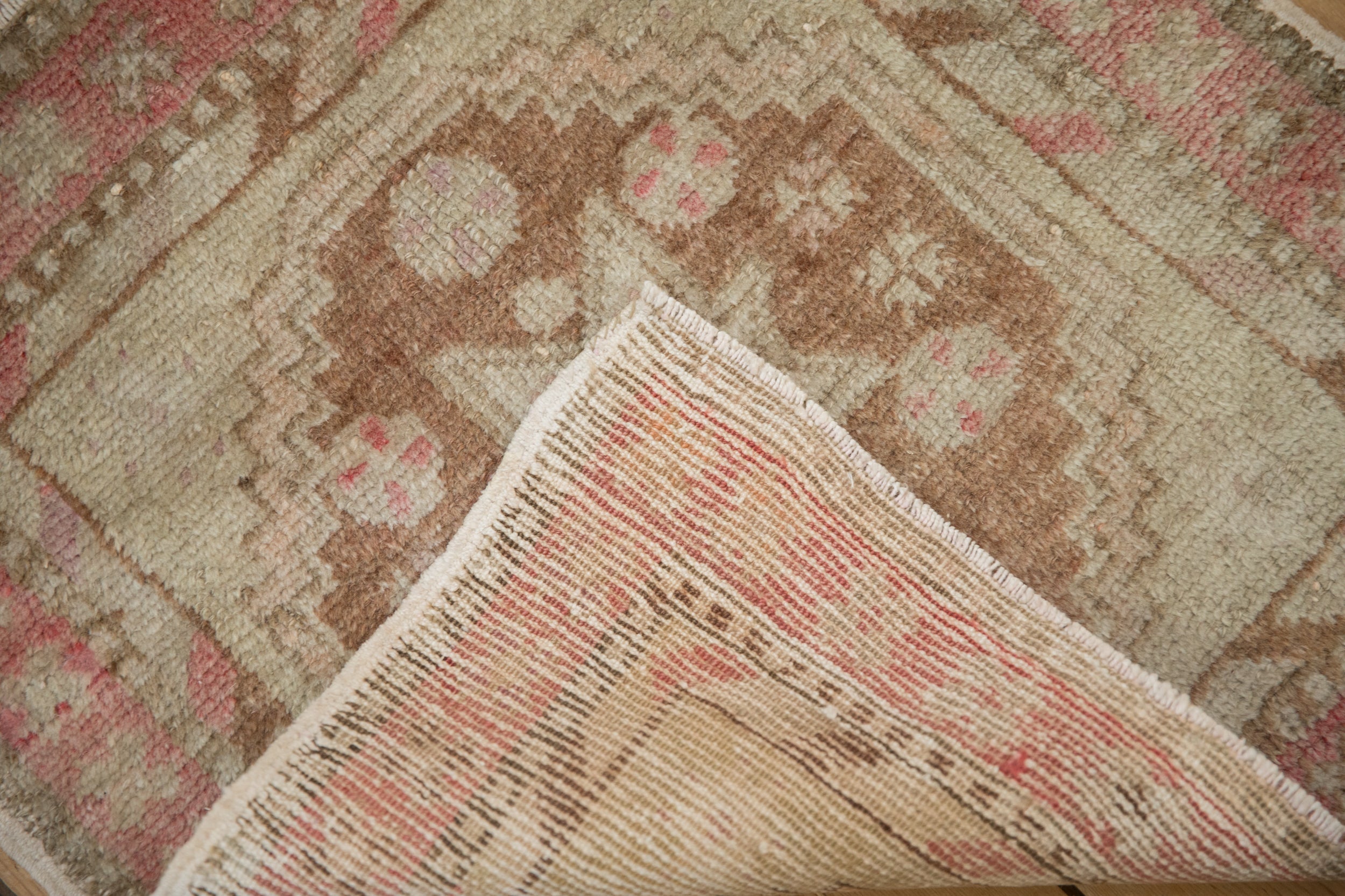 2x2 Vintage Distressed Oushak Square Rug Mat