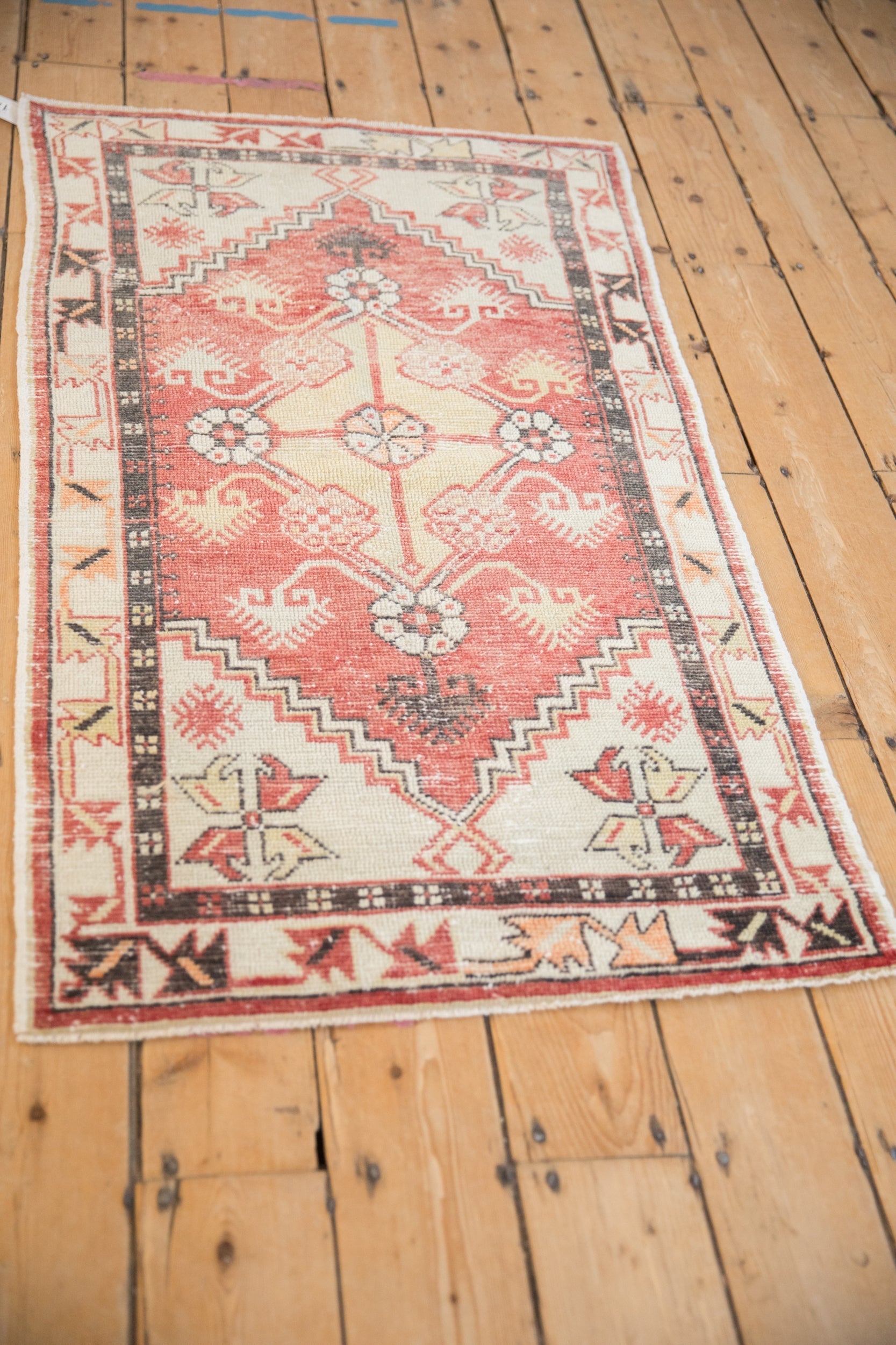 2.5x4.5 Vintage Distressed Oushak Rug