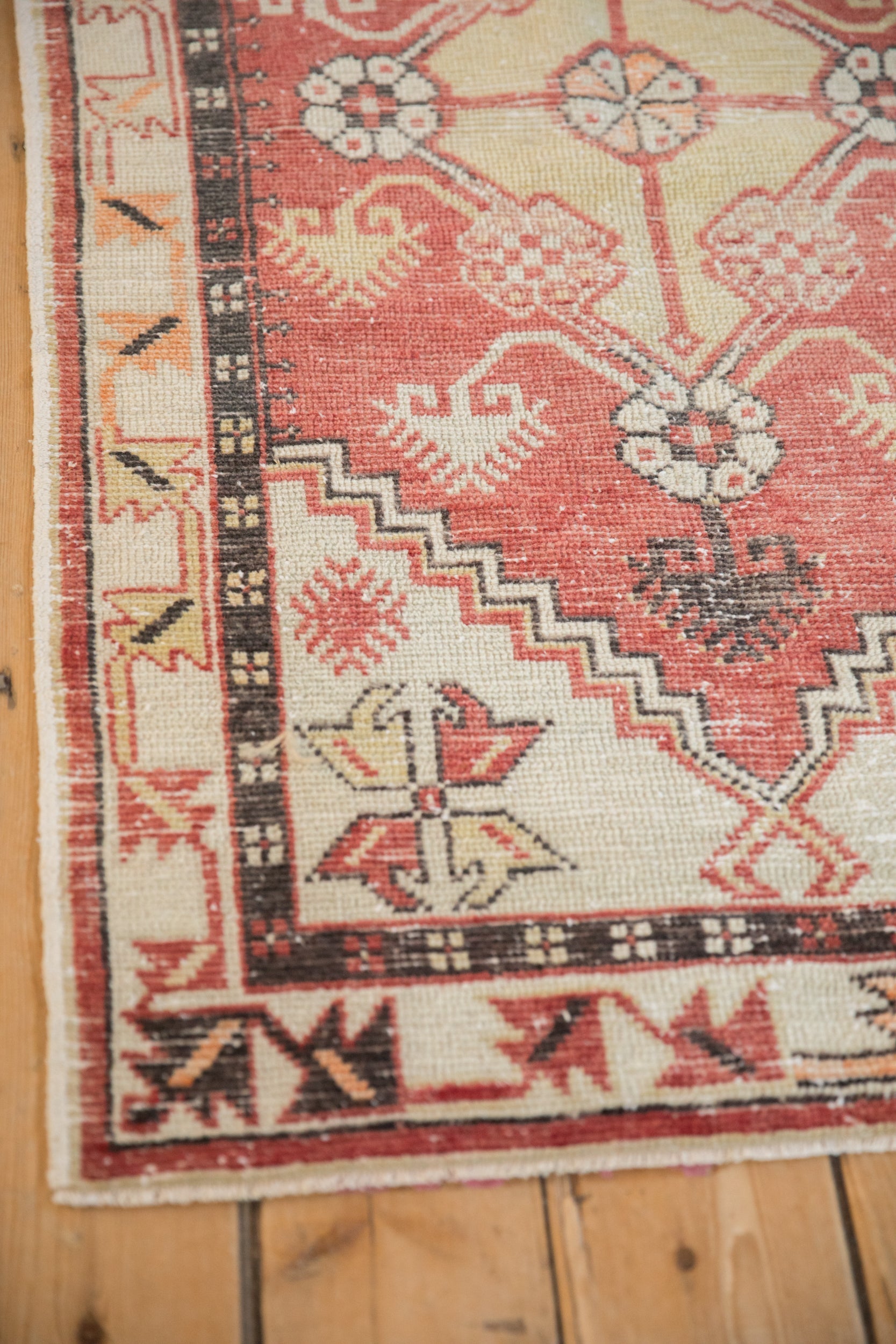 2.5x4.5 Vintage Distressed Oushak Rug