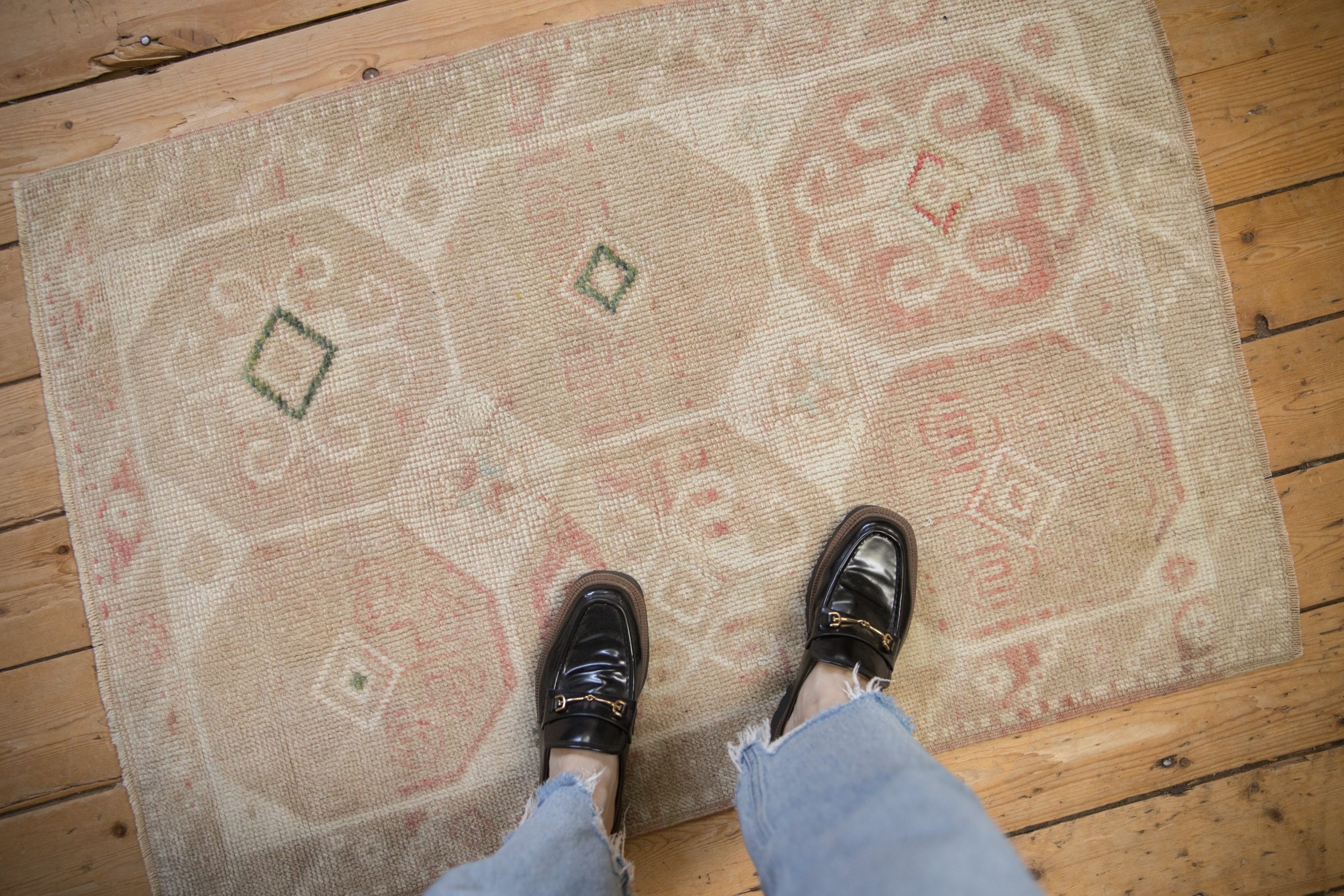 2.5x4 Vintage Distressed Dosemealti Rug