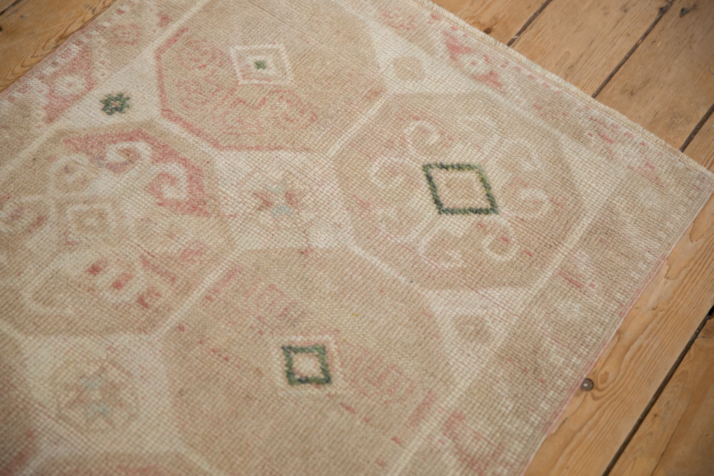 2.5x4 Vintage Distressed Dosemealti Rug