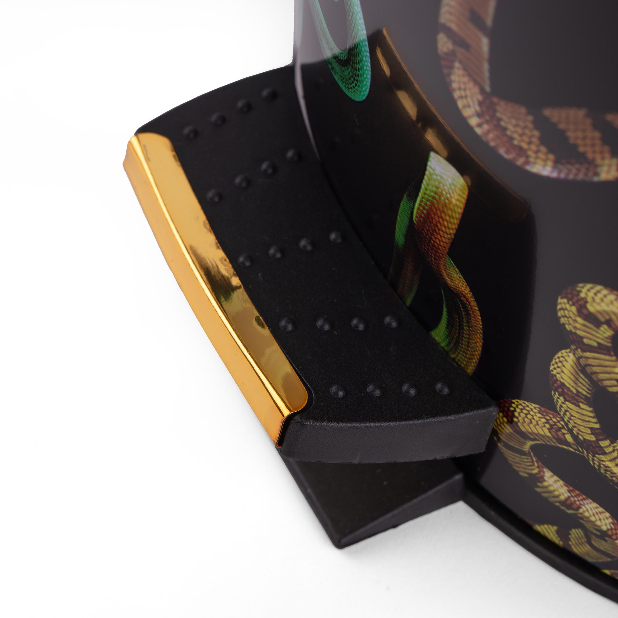 Dustbin 12L - Snakes detail image - Resin Society