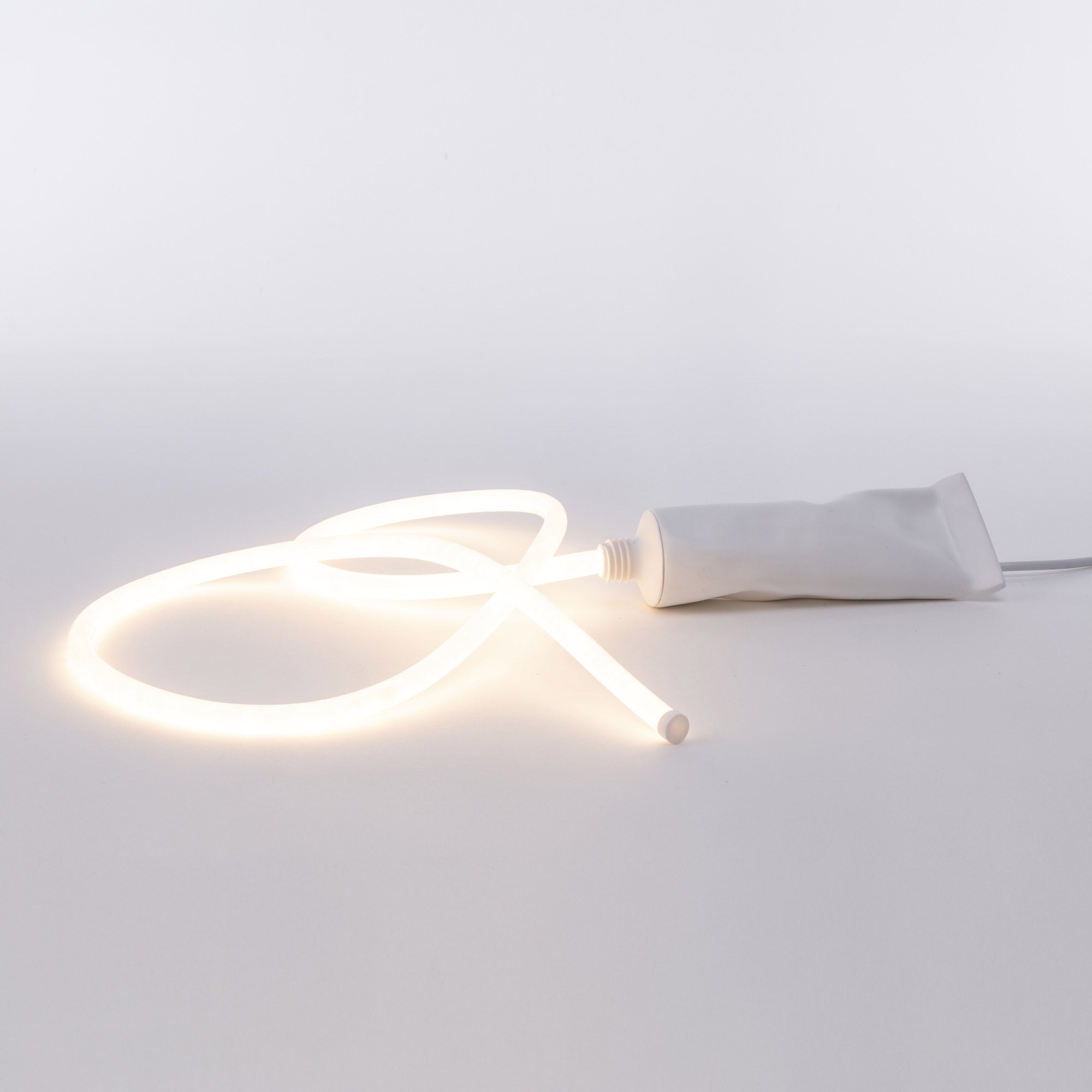 Daily Glow Toothpaste detail image - Resin Society