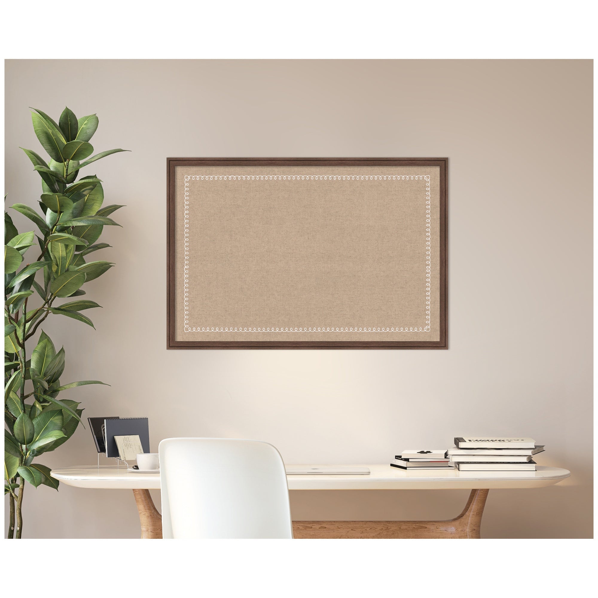 Pinboard White Scalloped Edge