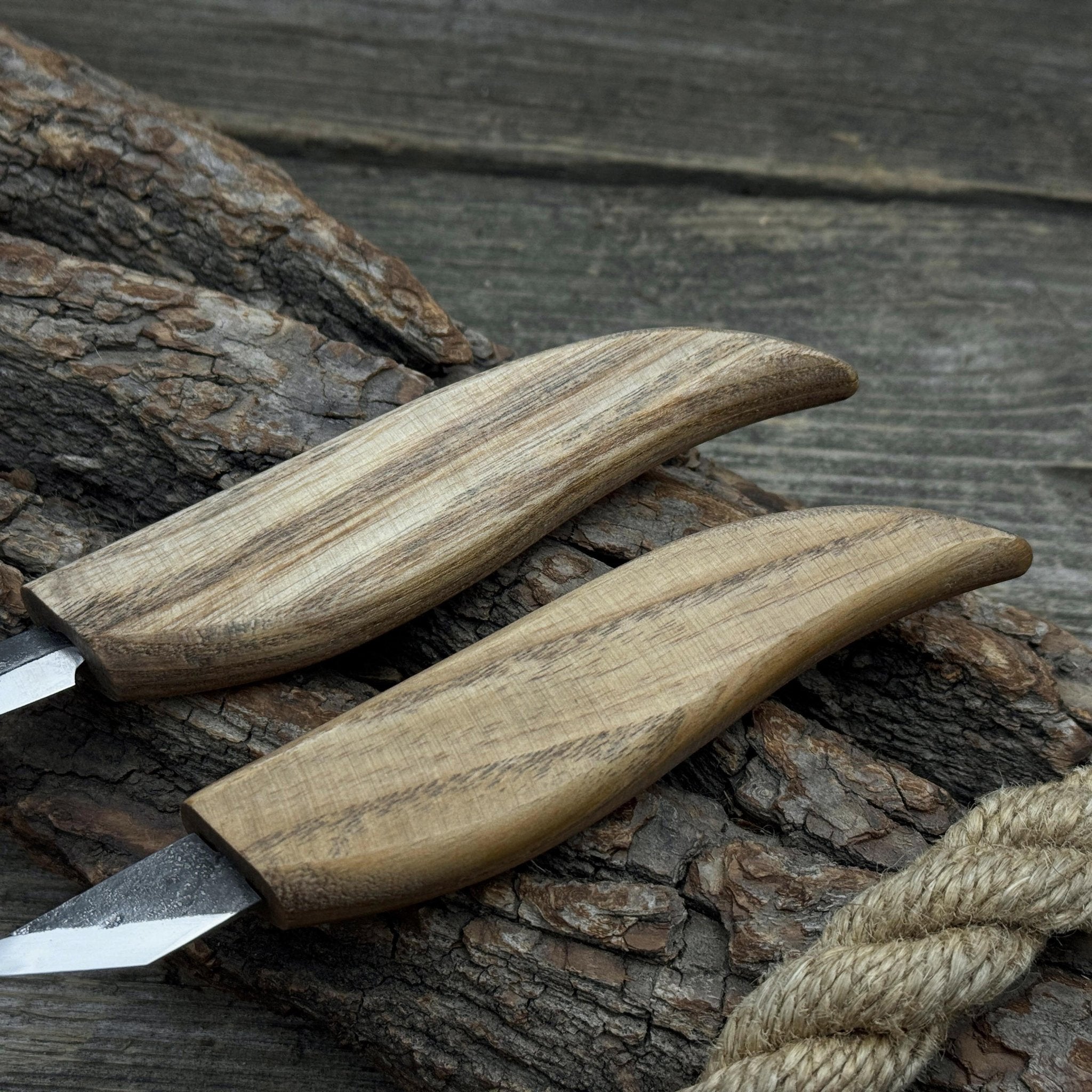 2-Piece Carving Knife Set with hand-forged blades and ash wood handles