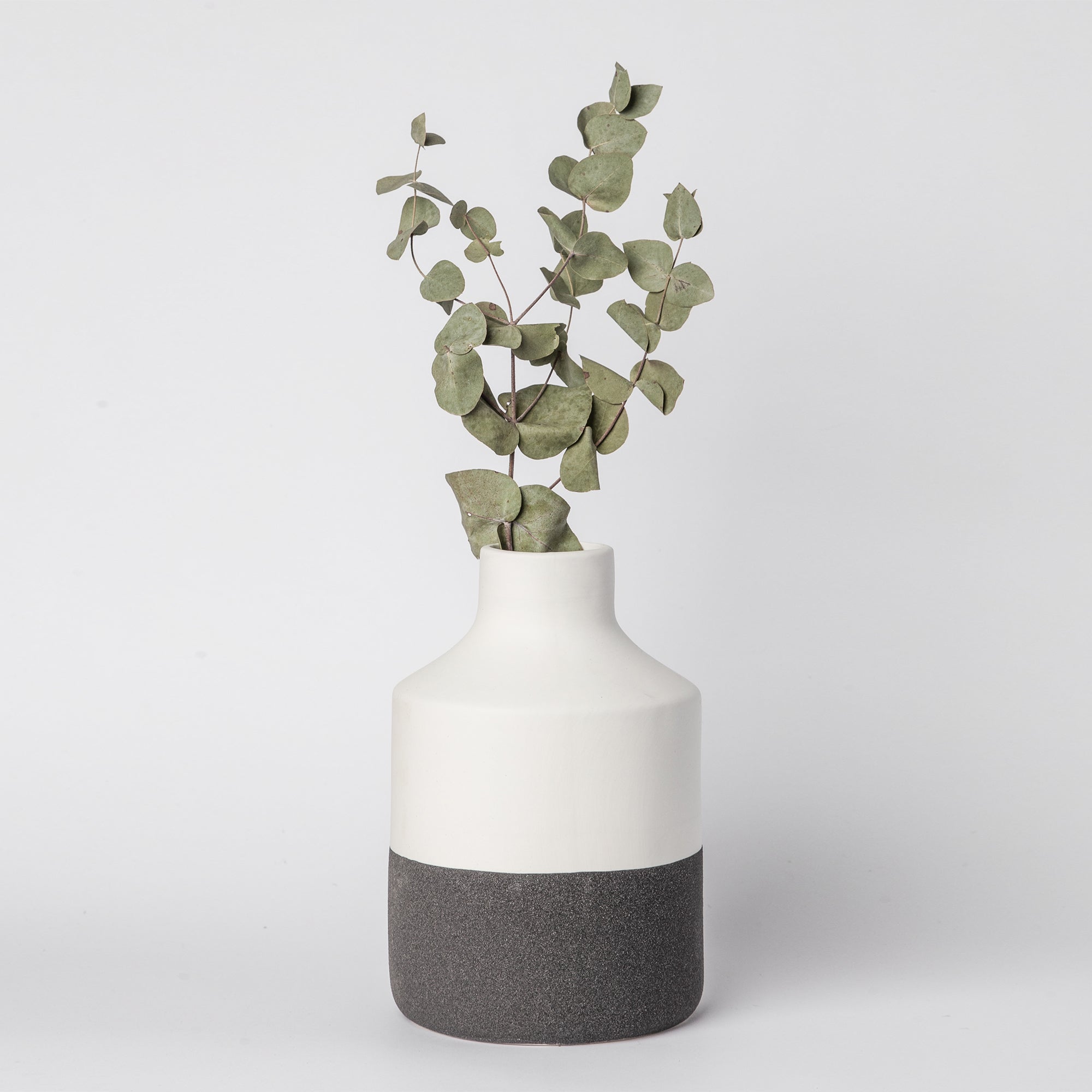 216 — Minimalist Ceramic Vase by Porto Boutique - main product image for Resin Society