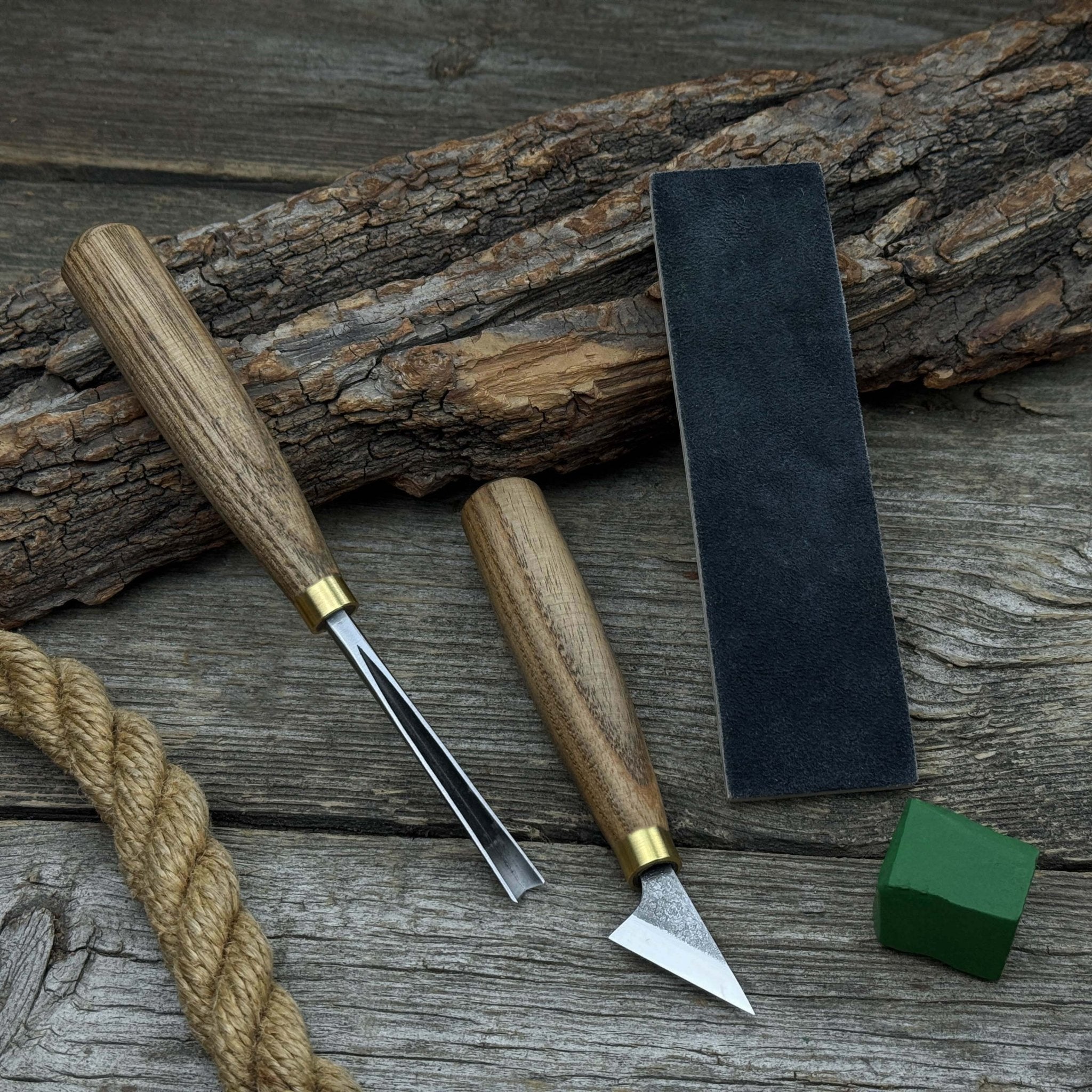 3-piece wood carving tool set with leather strop including chip carving knife and V-parting chisel