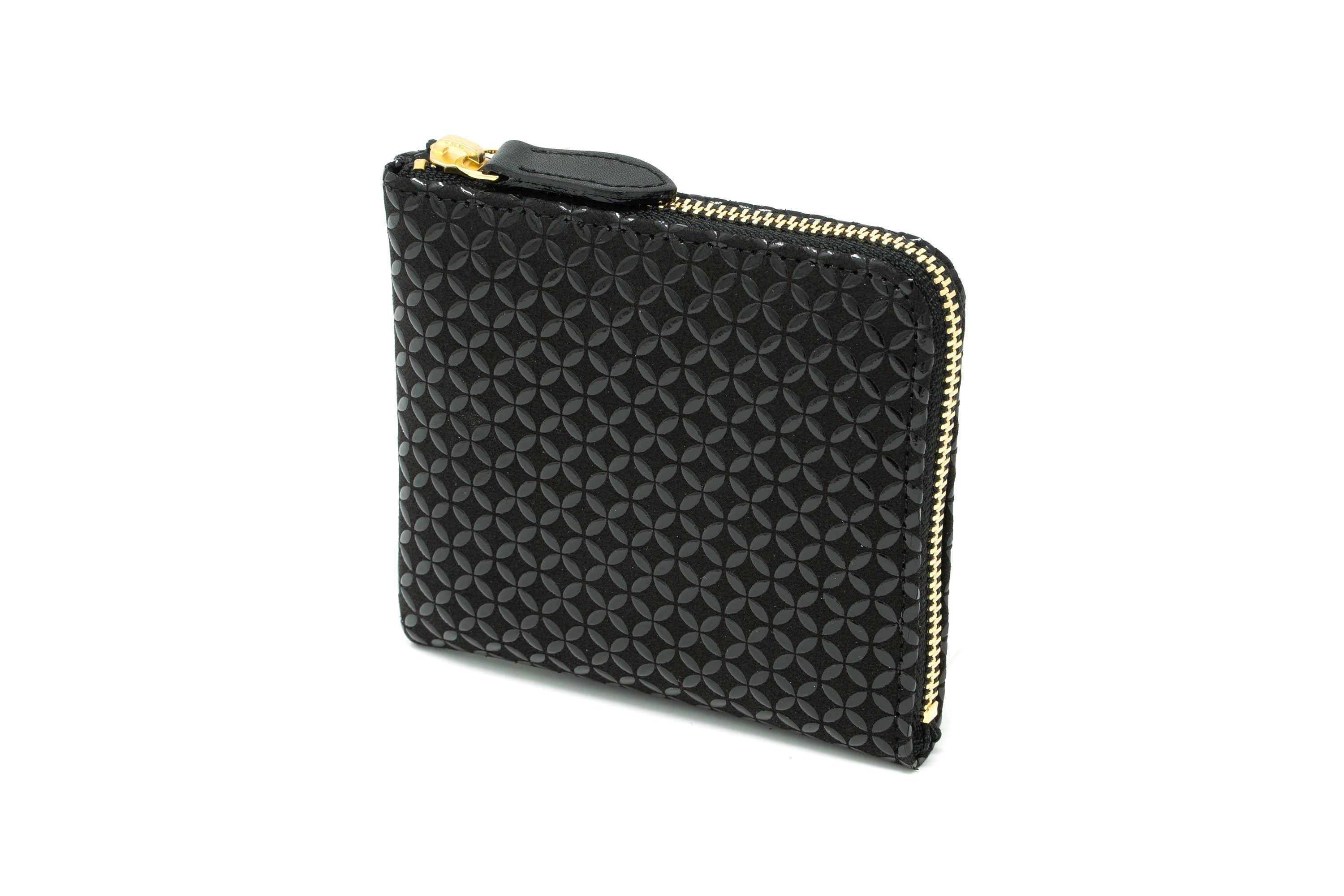 Zipped Coin Purse in Black showing lacquered deer and cow leather surface and Seven Treasures pattern