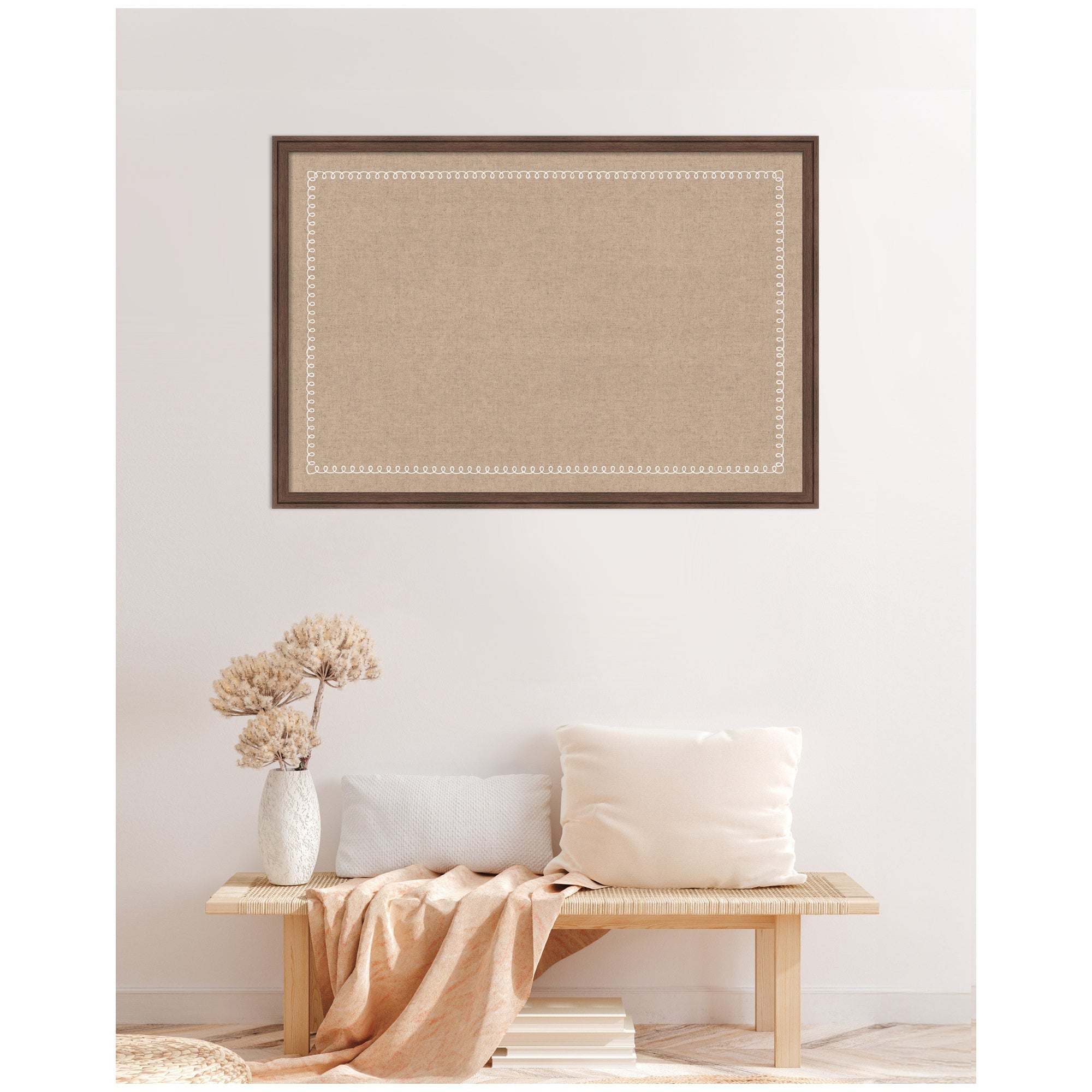 Pinboard White Scalloped Edge