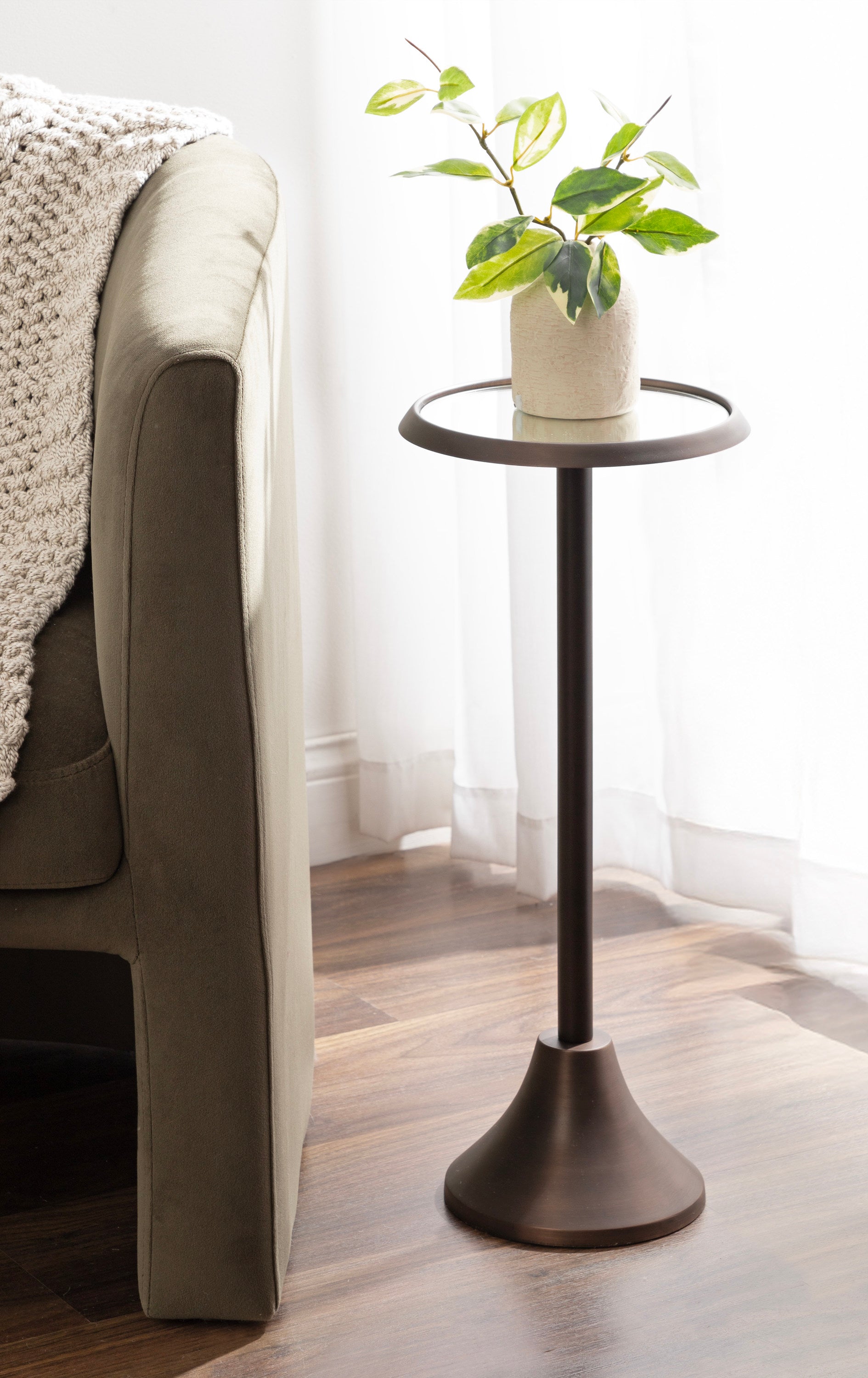 Sanzo Metal Drink Table by kateandlaurel - product image 5 for Resin Society