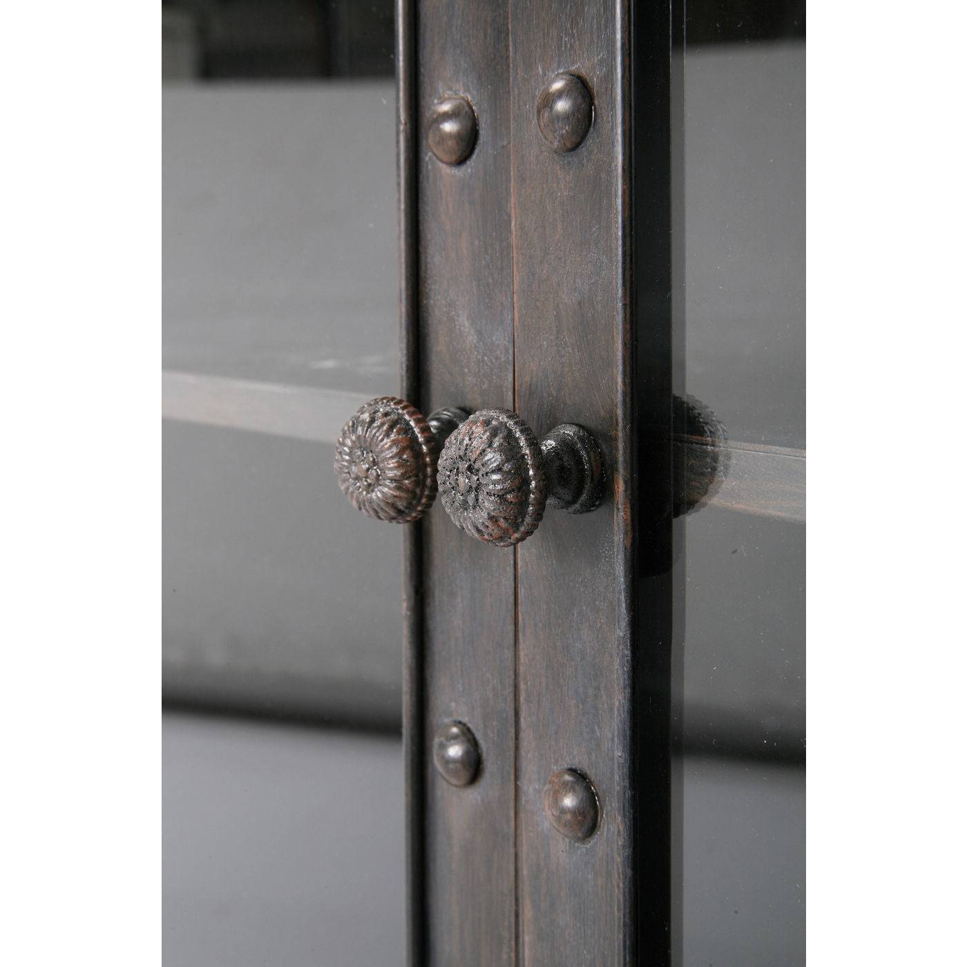 Lowboard Factory Metal