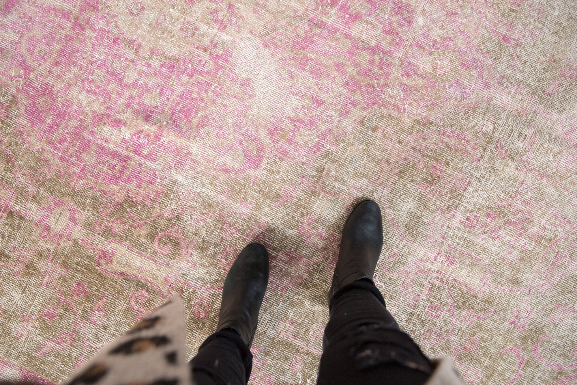 9.5x12.5 Vintage Distressed Sivas Carpet by Old New House® - product image 2 for Resin Society