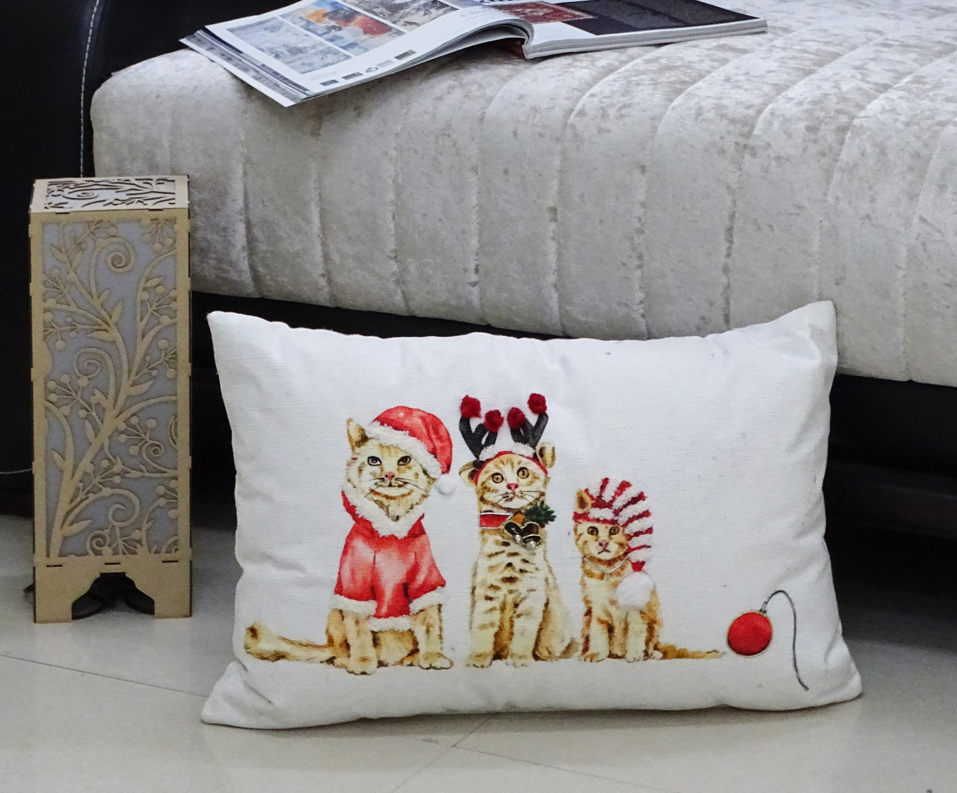 Christmas Throw Pillow for couch 14"x 20" by Vibhsa