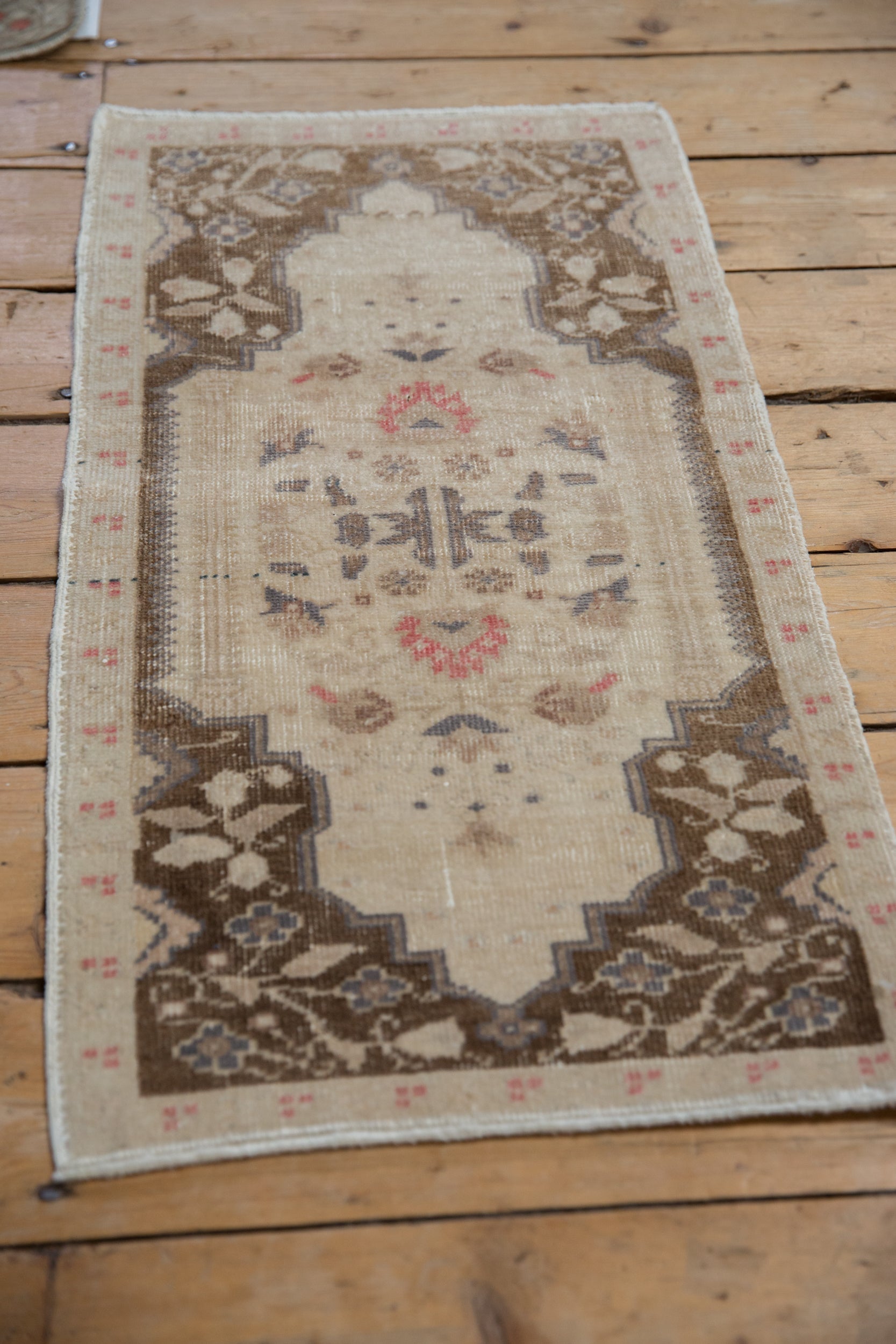1.5x3 Vintage Distressed Oushak Rug Mat