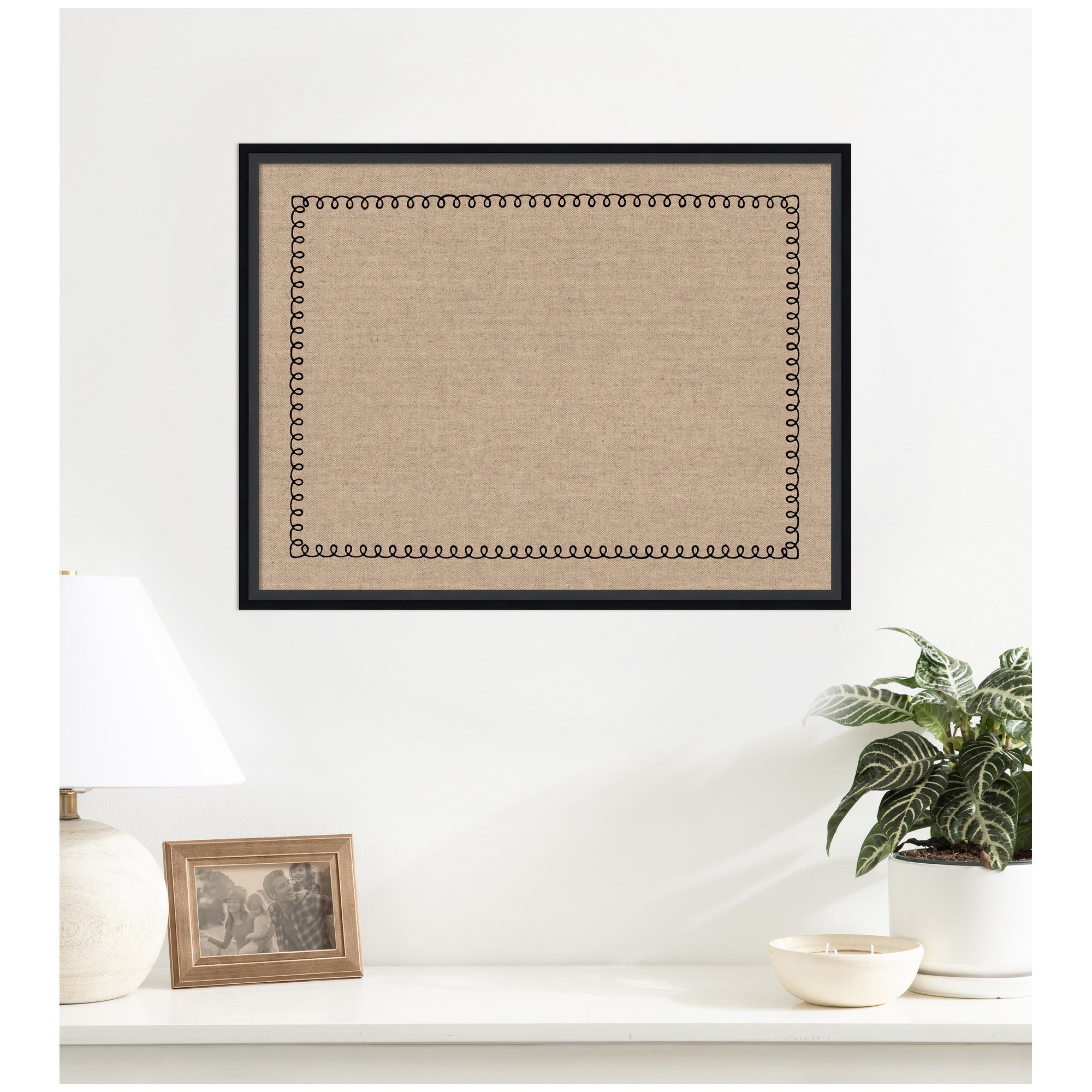 Pinboard Black Scallop Print