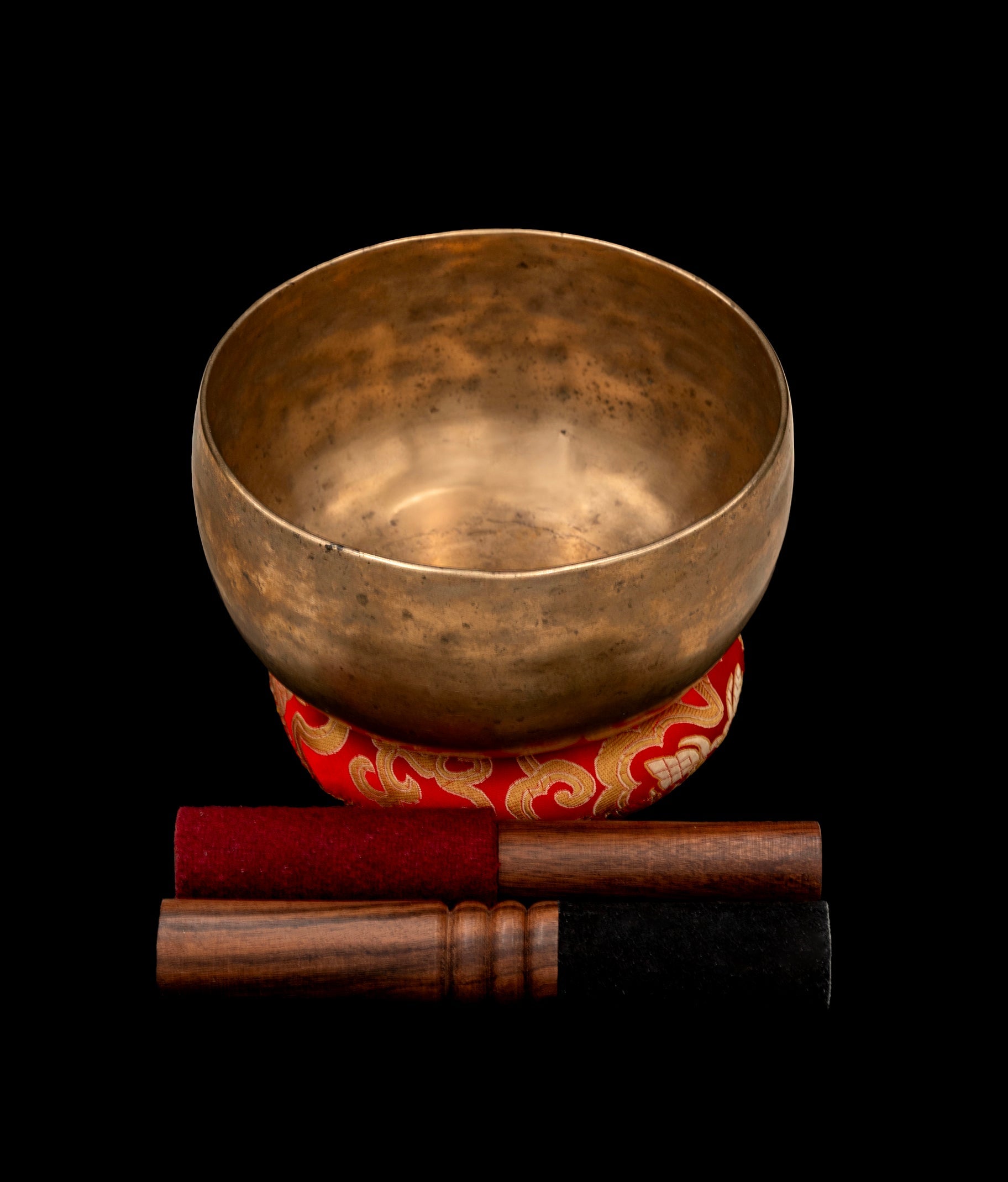 Antique High Wall Thadobati Singing Bowl G#3 205Hz 6 1/2" A16102 displayed with mallets and silk-brocade ring.