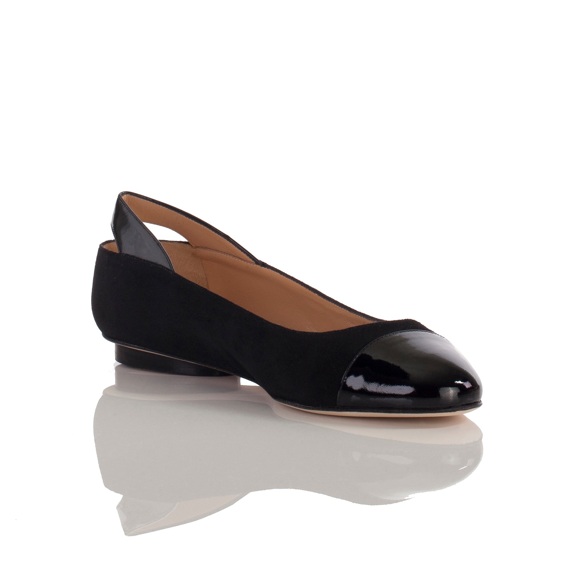 Fathiyah flats in suede and patent leather with almond toe and low stacked heel