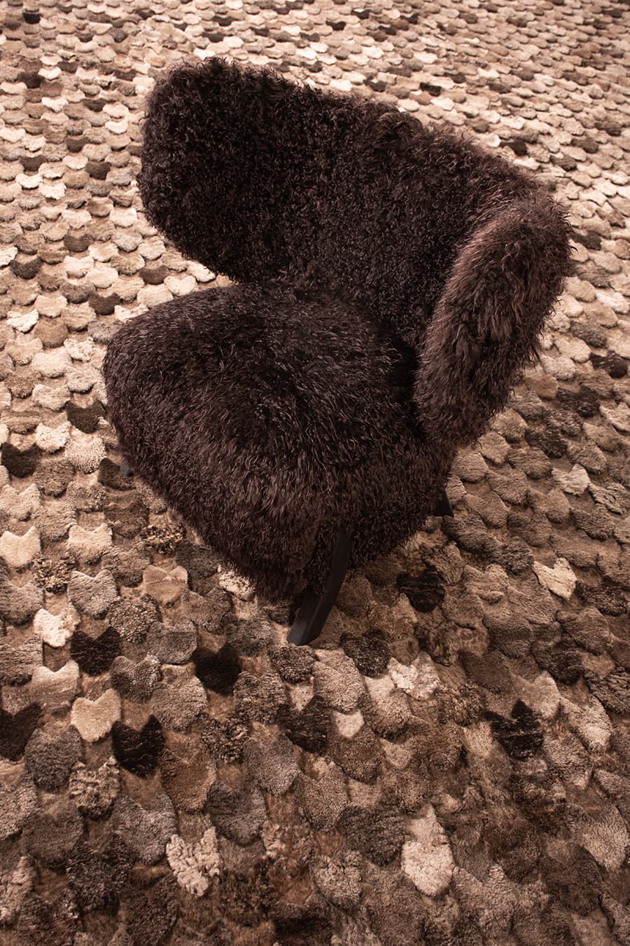 Arrows – Hi-Low Sculpted Shearling Rug by Homelosophy