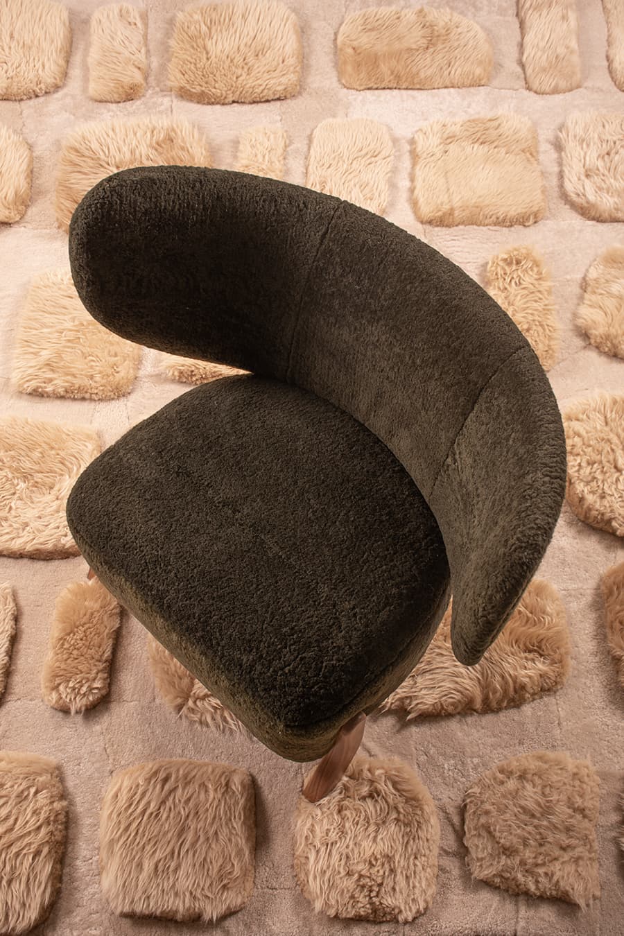 Cobblestone – Custom Sheepskin & Shearling Rug by Homelosophy