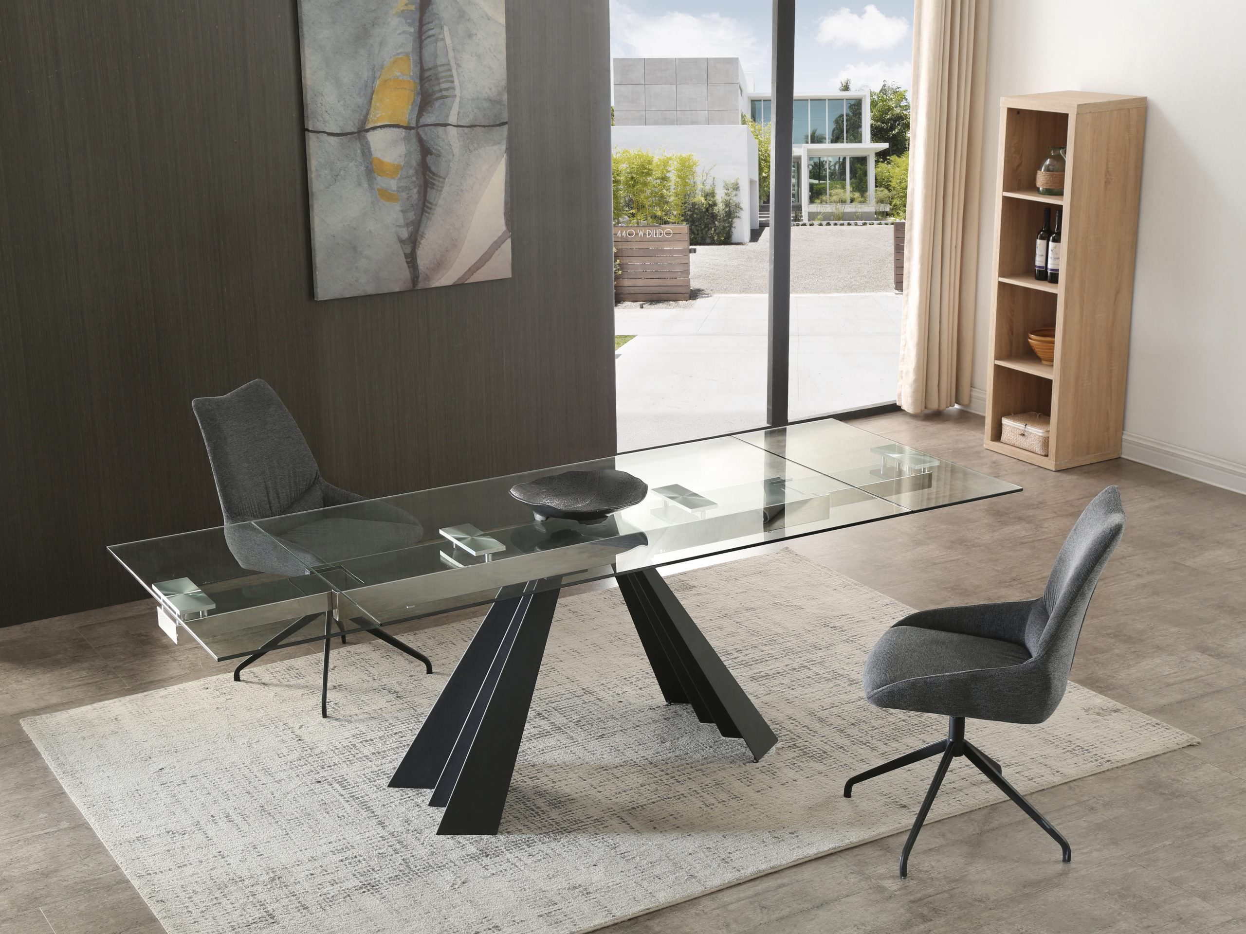 Chicago Extendable Dining Table detail image - Resin Society