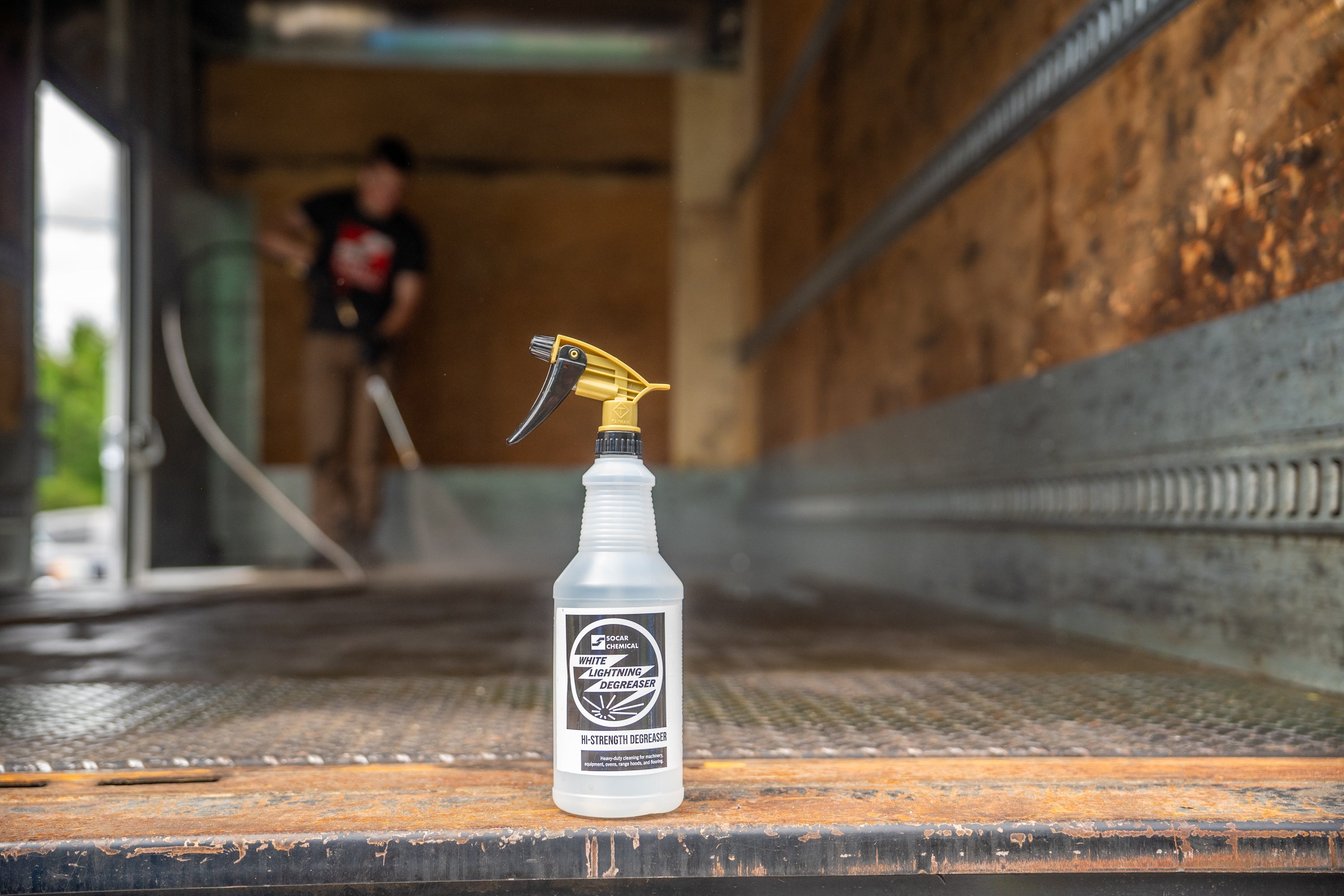 White Lightning Industrial Degreaser detail image - Resin Society