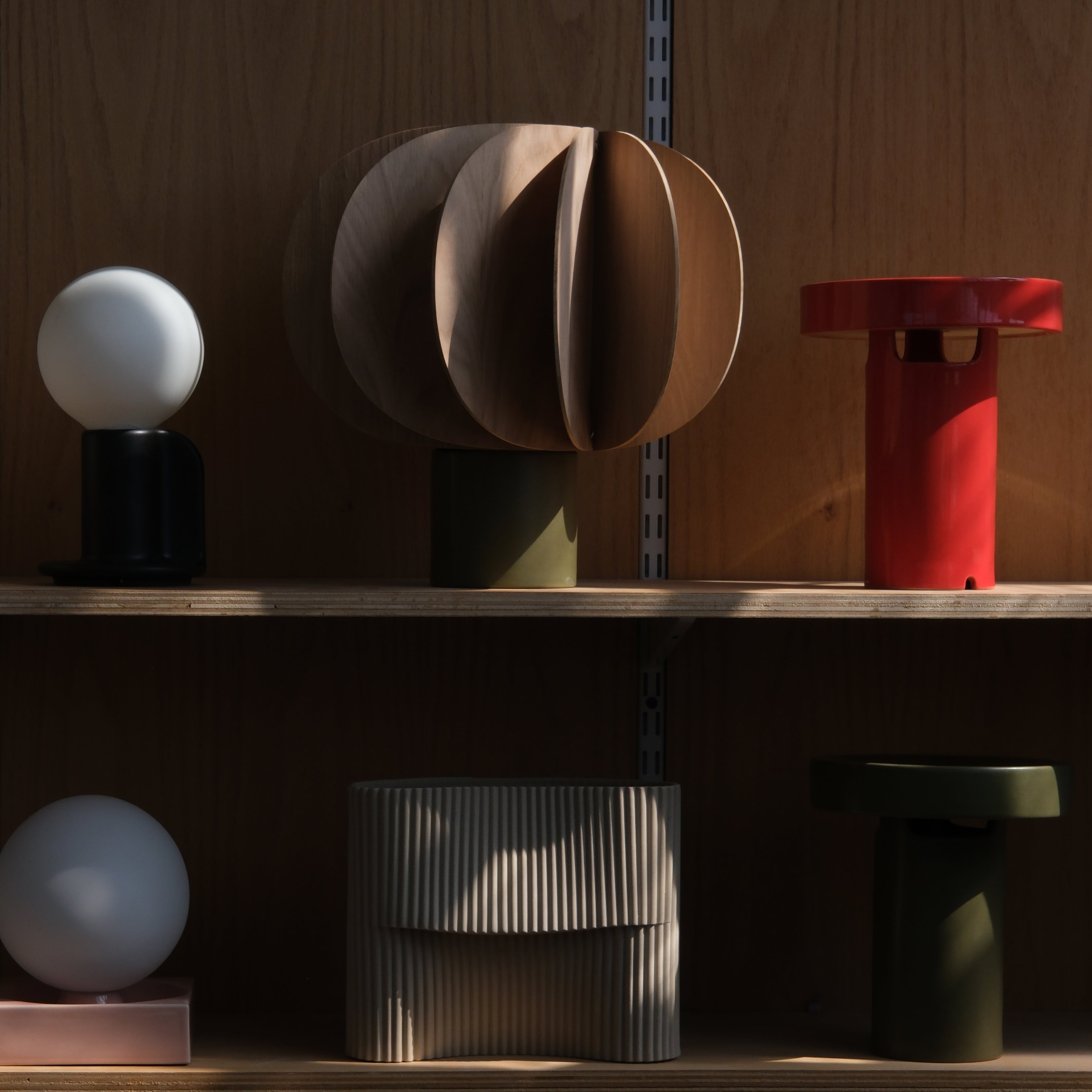 Fin Table Lamp by Misewell - product image 8 for Resin Society
