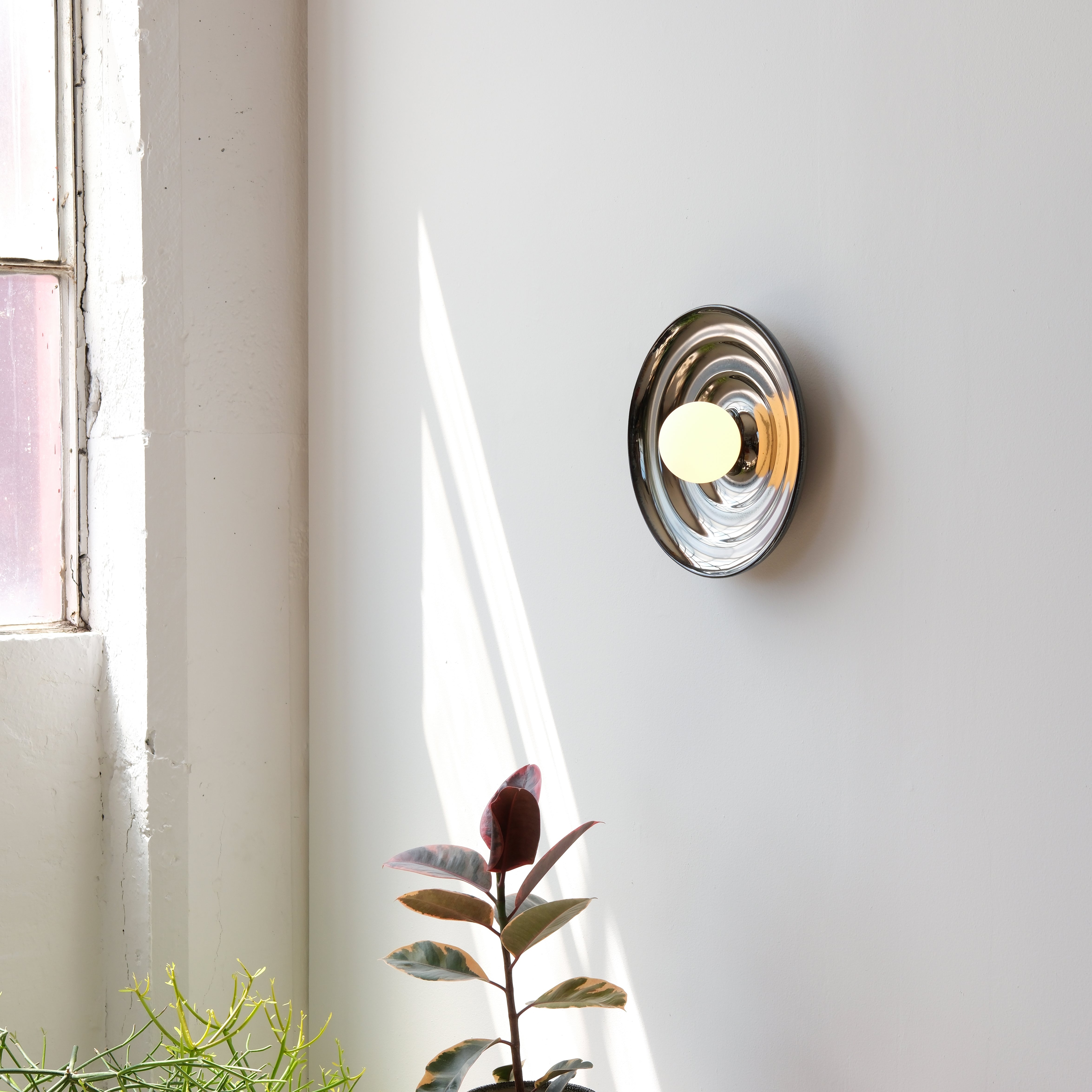 Ripple Bowl Sconce by Misewell - product image 3 for Resin Society