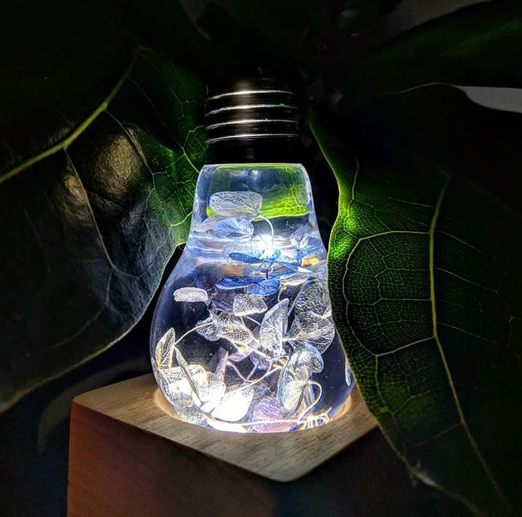 Handcrafted blue hydrangea resin LED bulb with wooden base