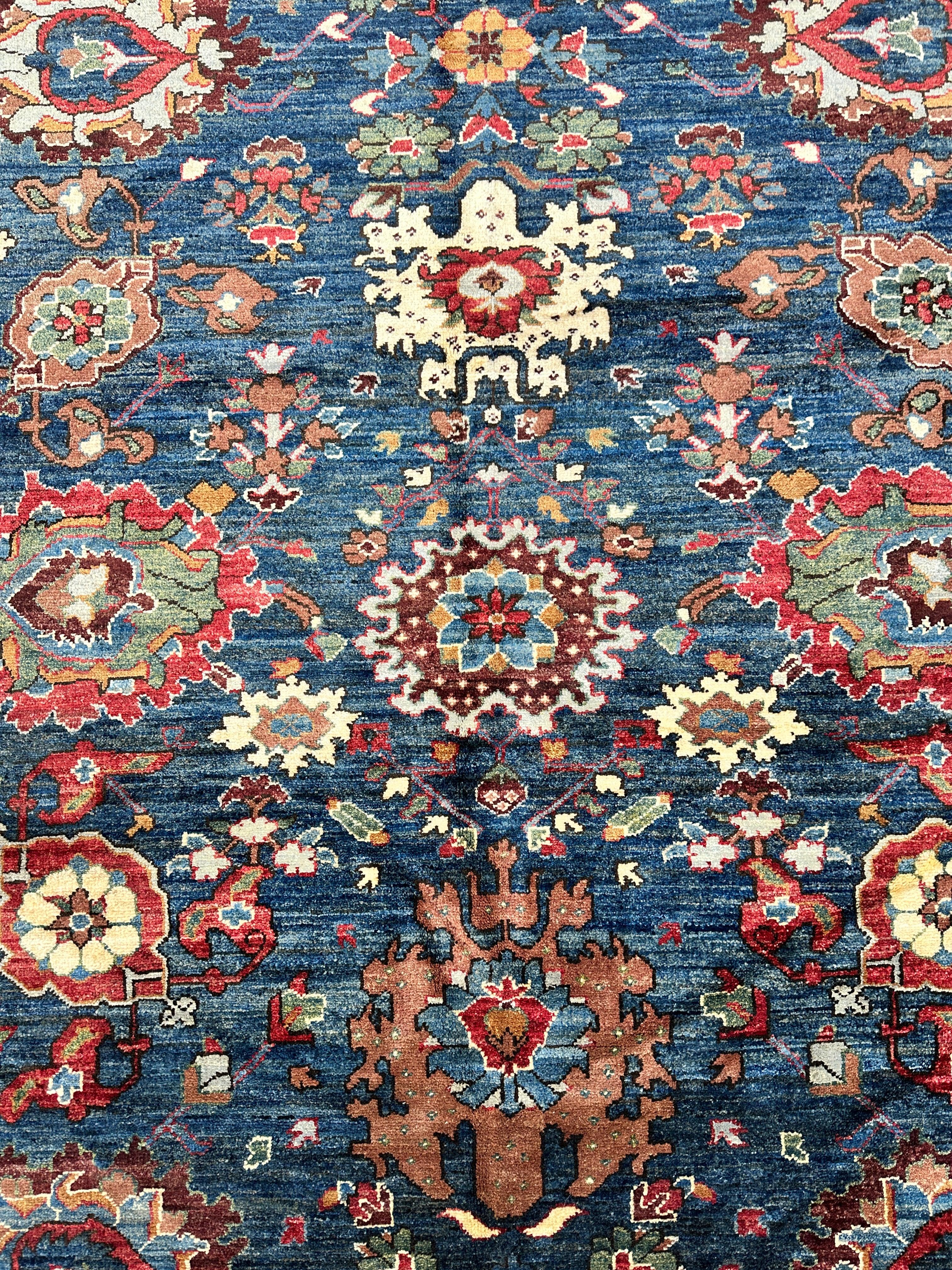 Trasitional Serapi Ghazni Wool Rug – 8' x 10’ – Intricate Floral Design by Rugistan - product image 13 for Resin Society
