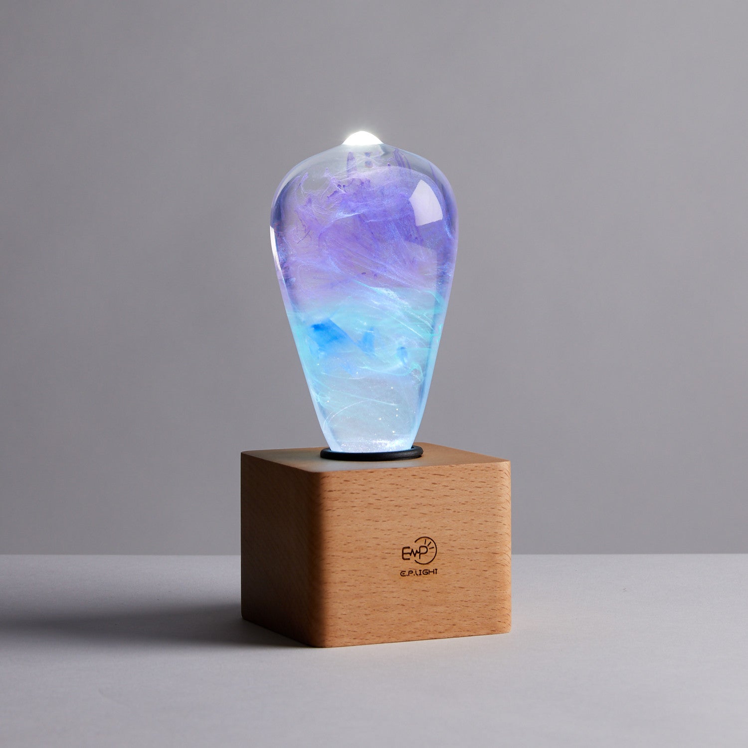 EP Light – Faith Resin Table Lamp