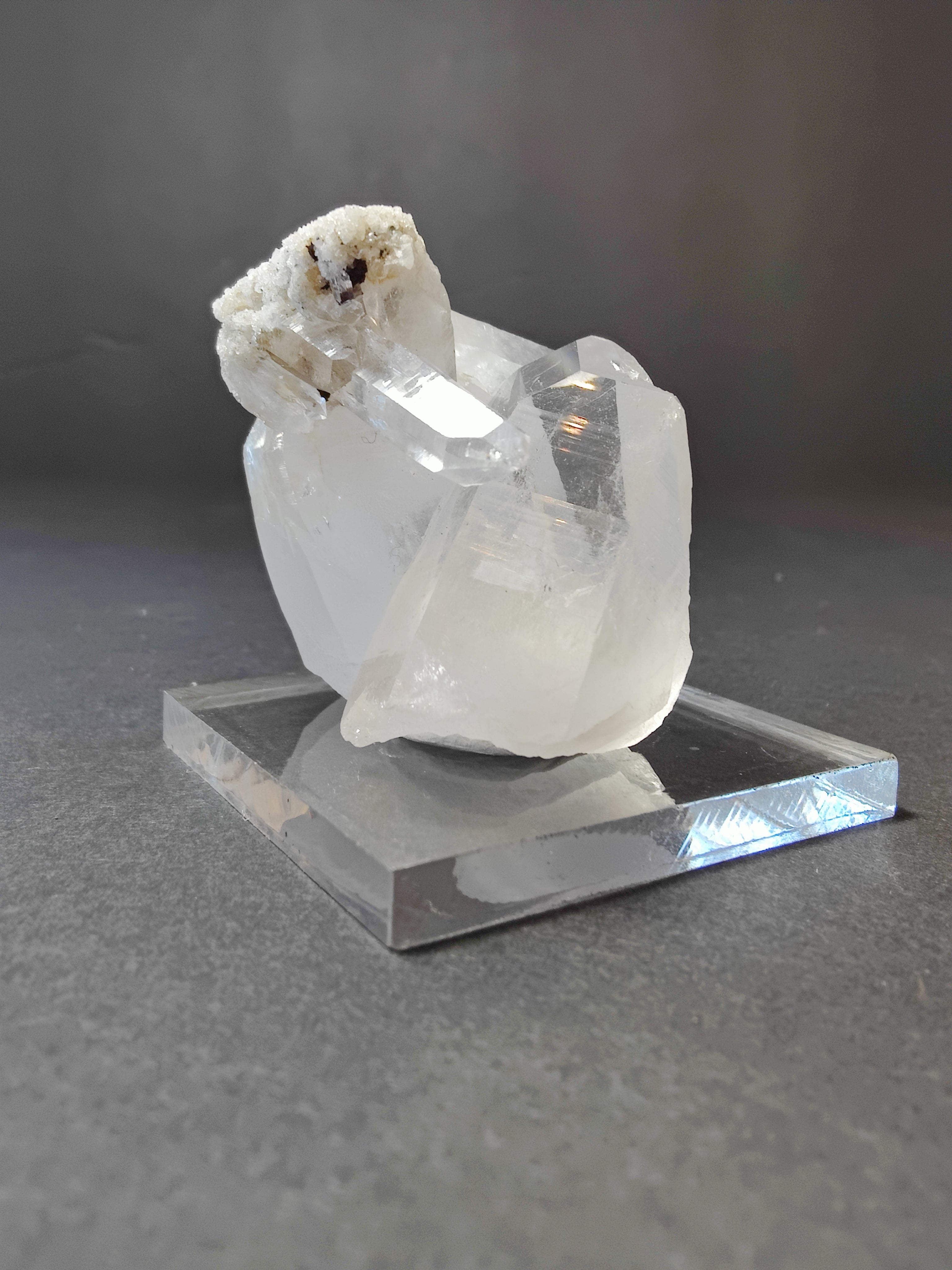 Quartz Point Cluster from India by Rare Earth Gallery - product image 3 for Resin Society
