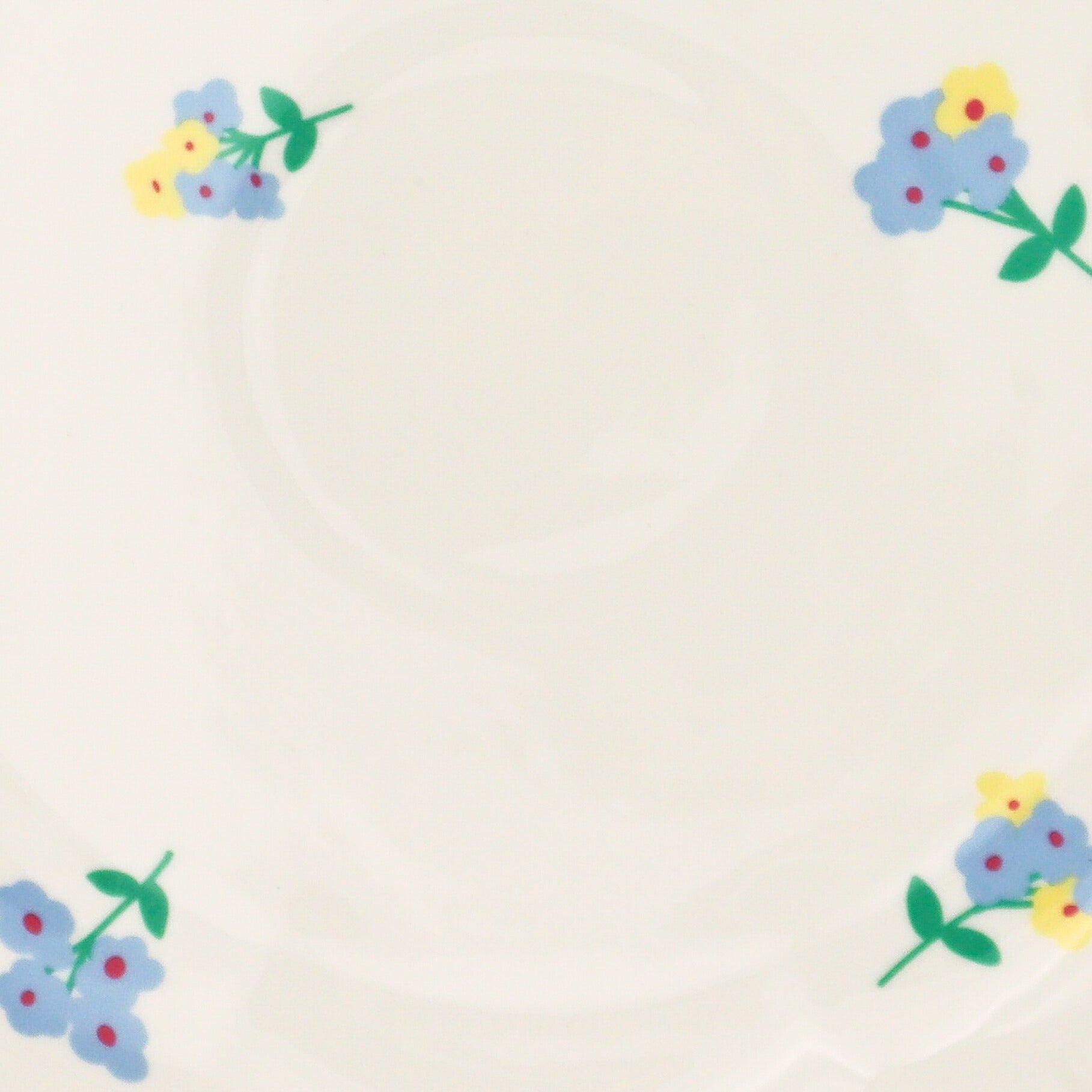 Meadow Flora Dinner Plate - Case of 12 Plates (+3 Bonus Plates) by Ro'Table - product image 4 for Resin Society