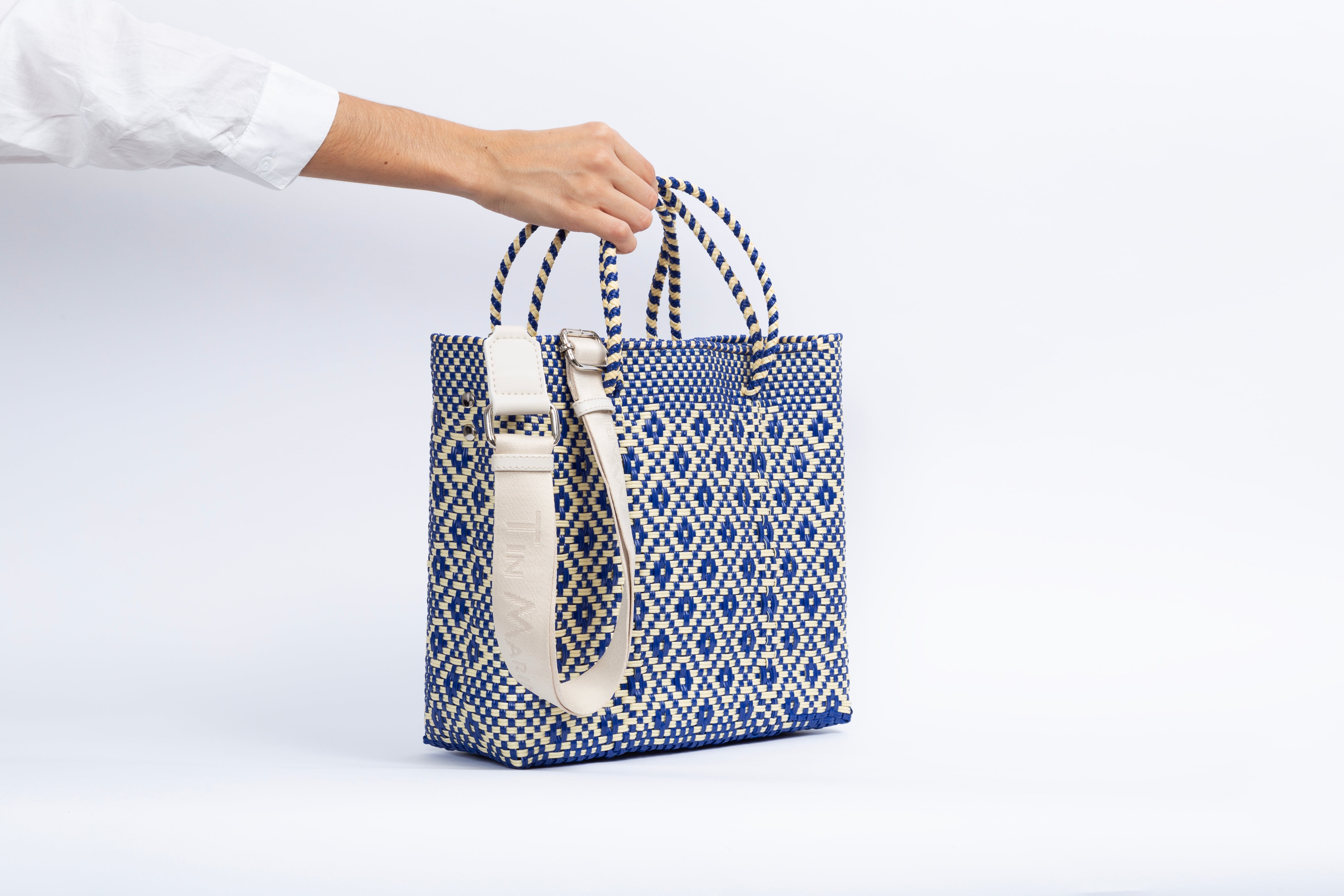 Mixte Large Woven Resort Crossbody Bag