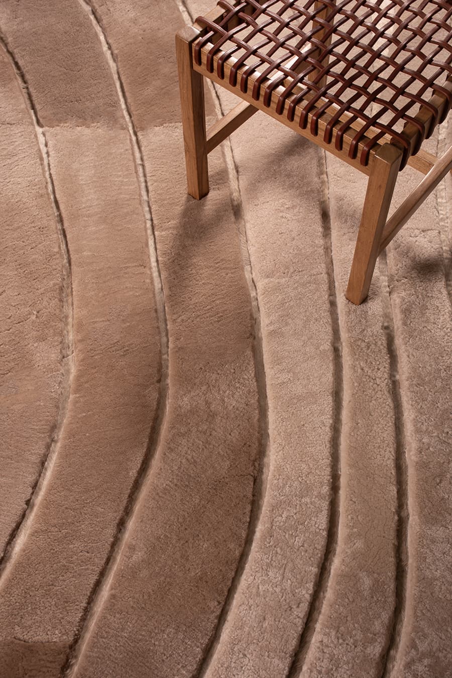 OMBRÉ – Custom Made Shearling and Cowhide Rug by Homelosophy