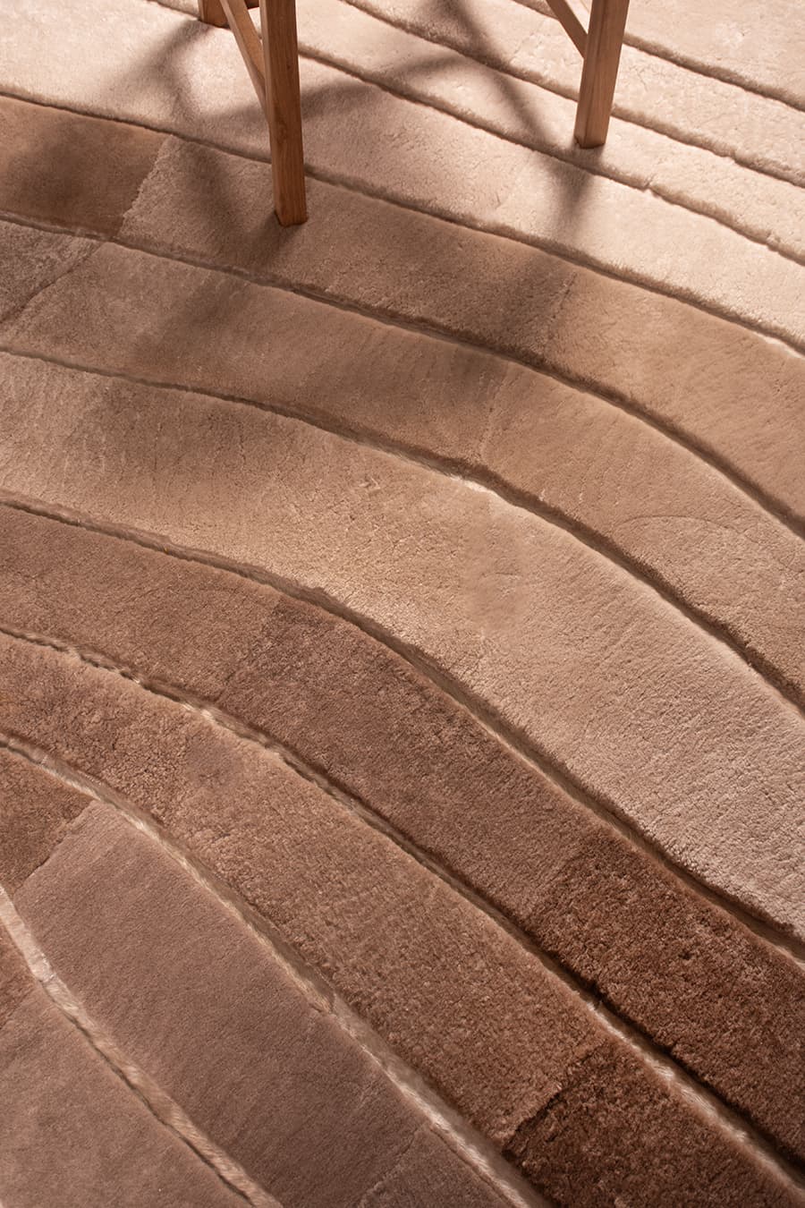 OMBRÉ – Custom Made Shearling and Cowhide Rug by Homelosophy