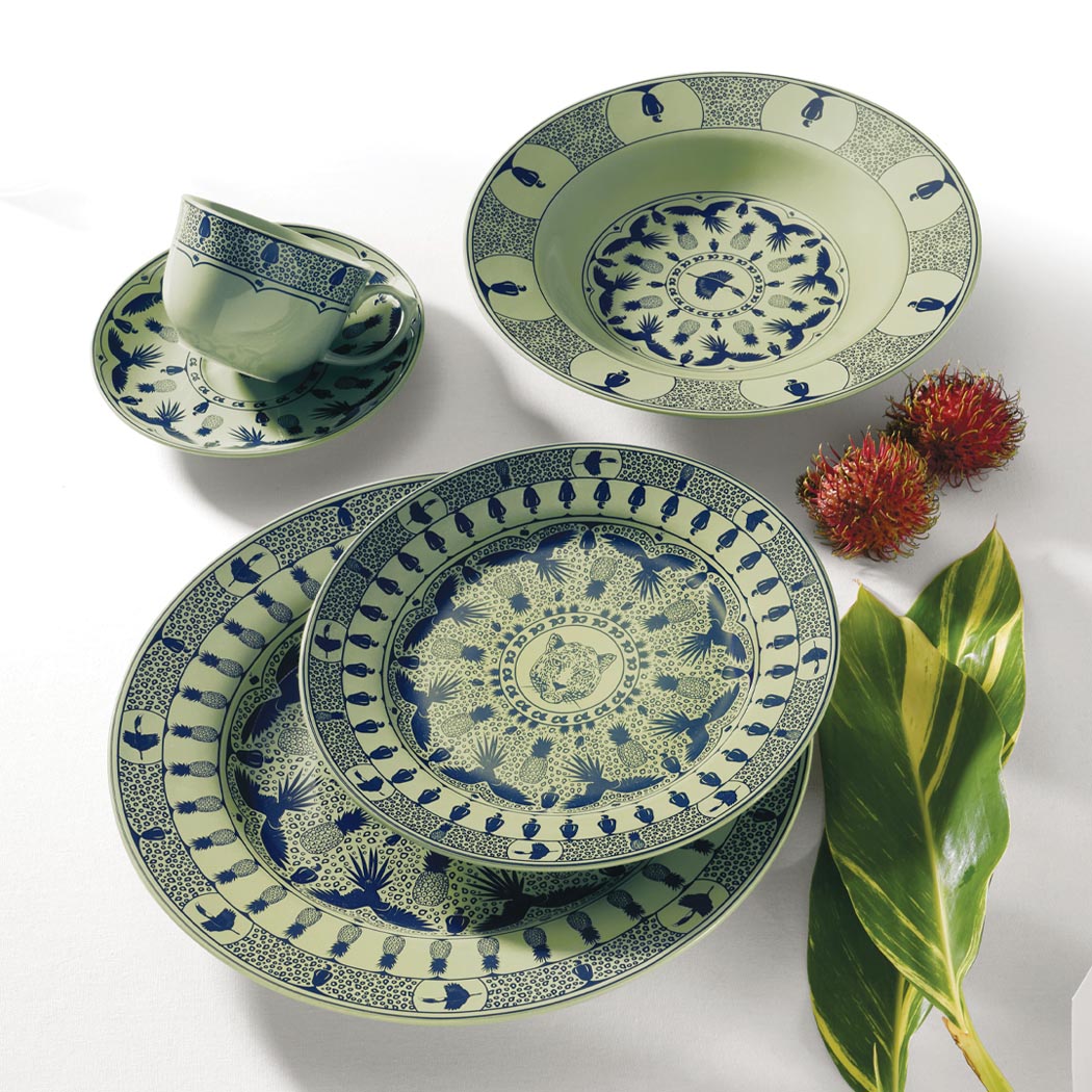 Oxford Flamingo, Terra Brasilis Rainforest Porcelain 20 Piece Dinnerware Set, Service for 4 detail image - Resin Society
